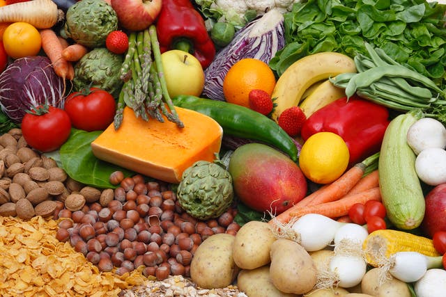 Public Health England recommends a diet based on whole grains and 5 portions of fruit and vegetables per day
