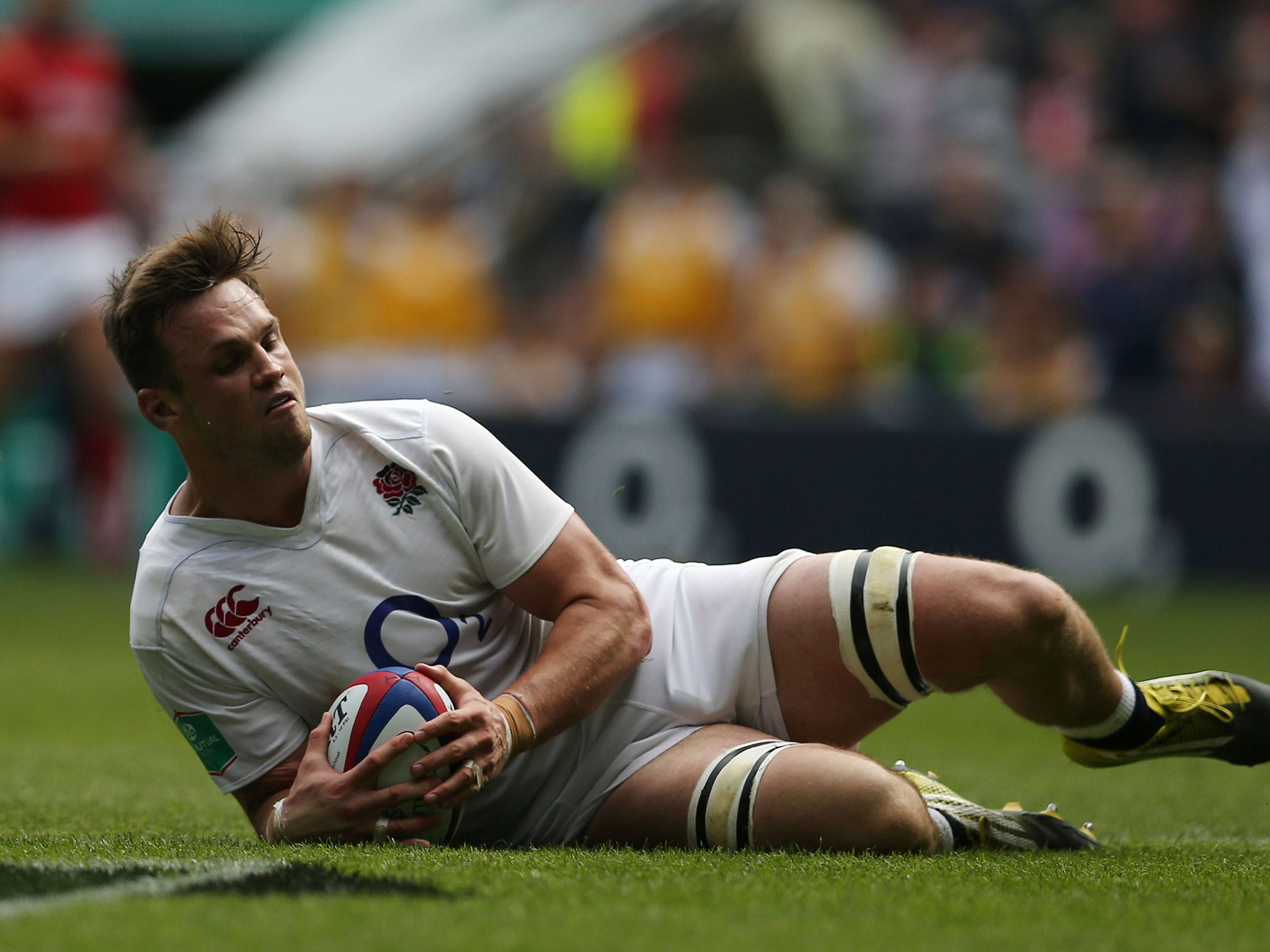 Jack Dlifford touches down England's fourth try