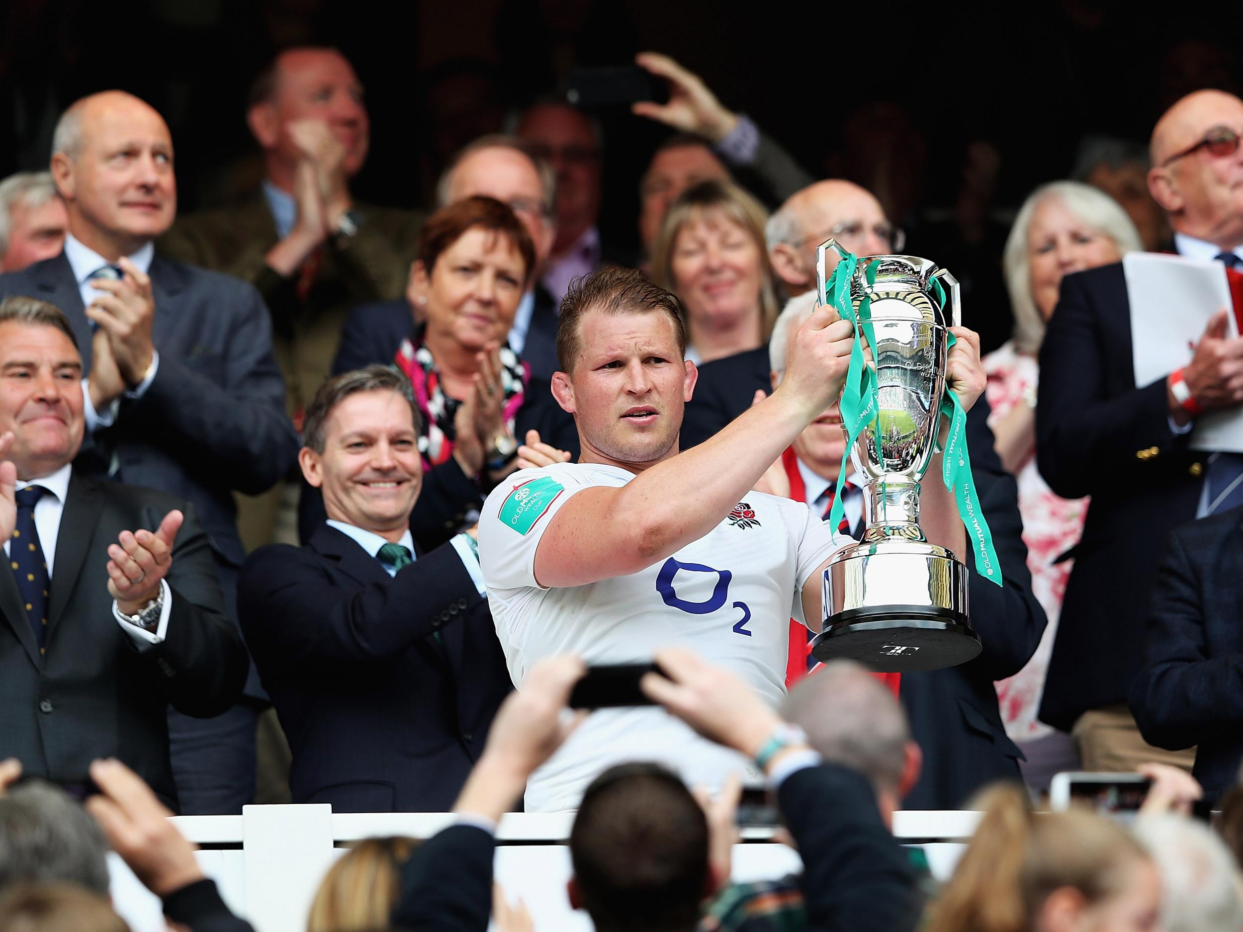 Dylan Hartley holds the Old Mutual Wealth Cup aloft