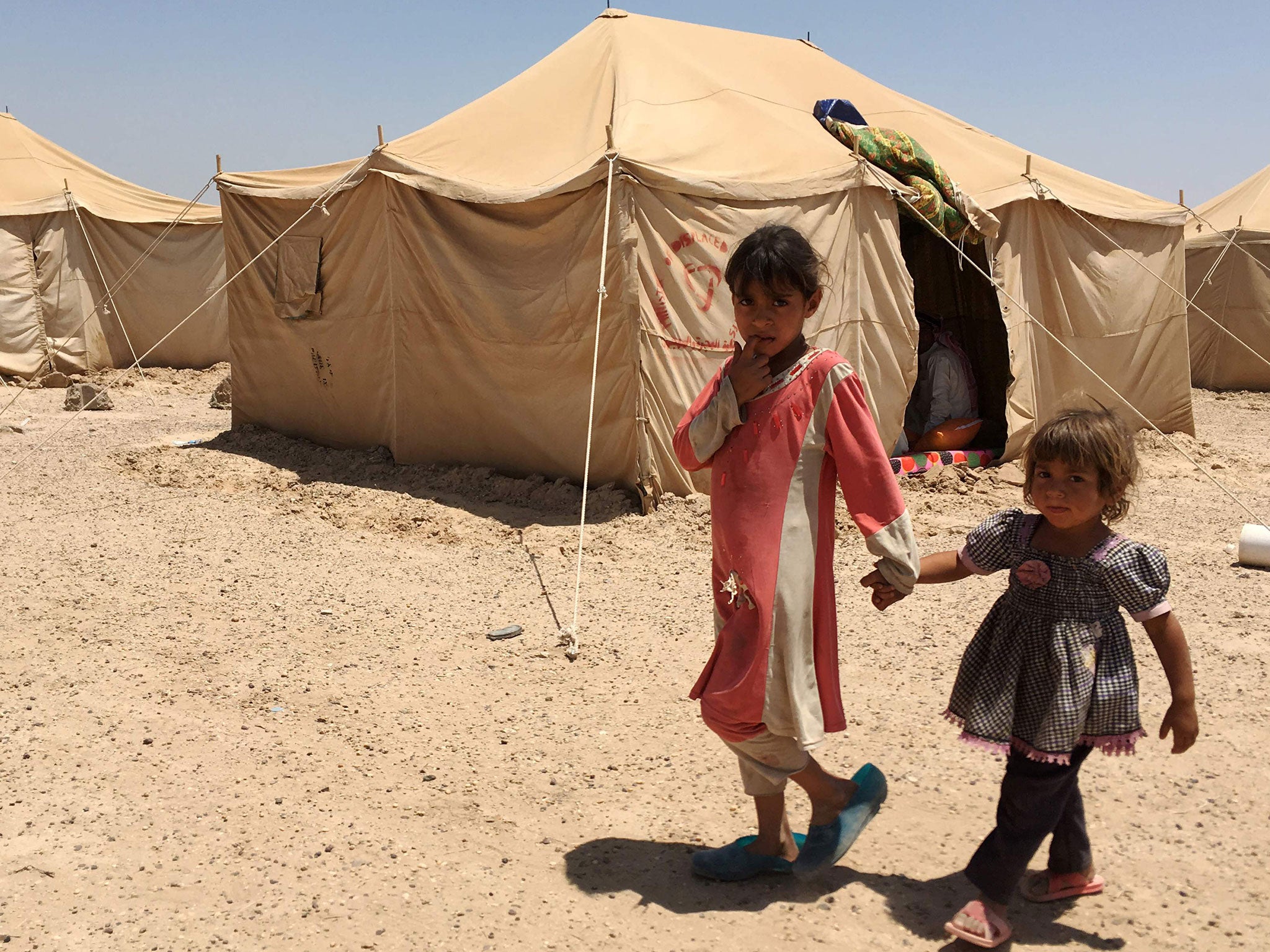 Displaced Iraqi children at a camp for displaced civlians in Amriyat al-Fallujah on 29 May