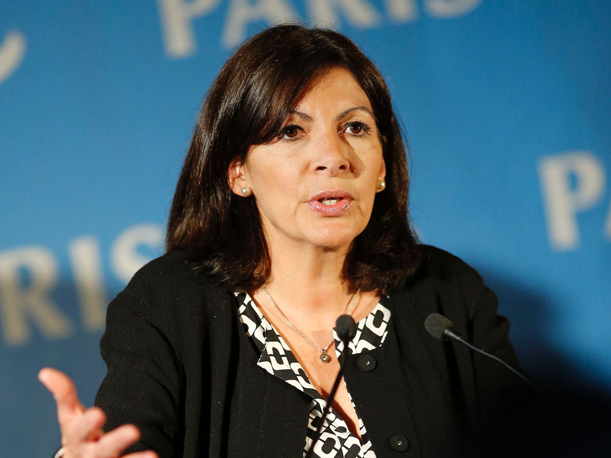 Mayor of Paris Anne Hidalgo says refugees would be able to stay for up to 10 days