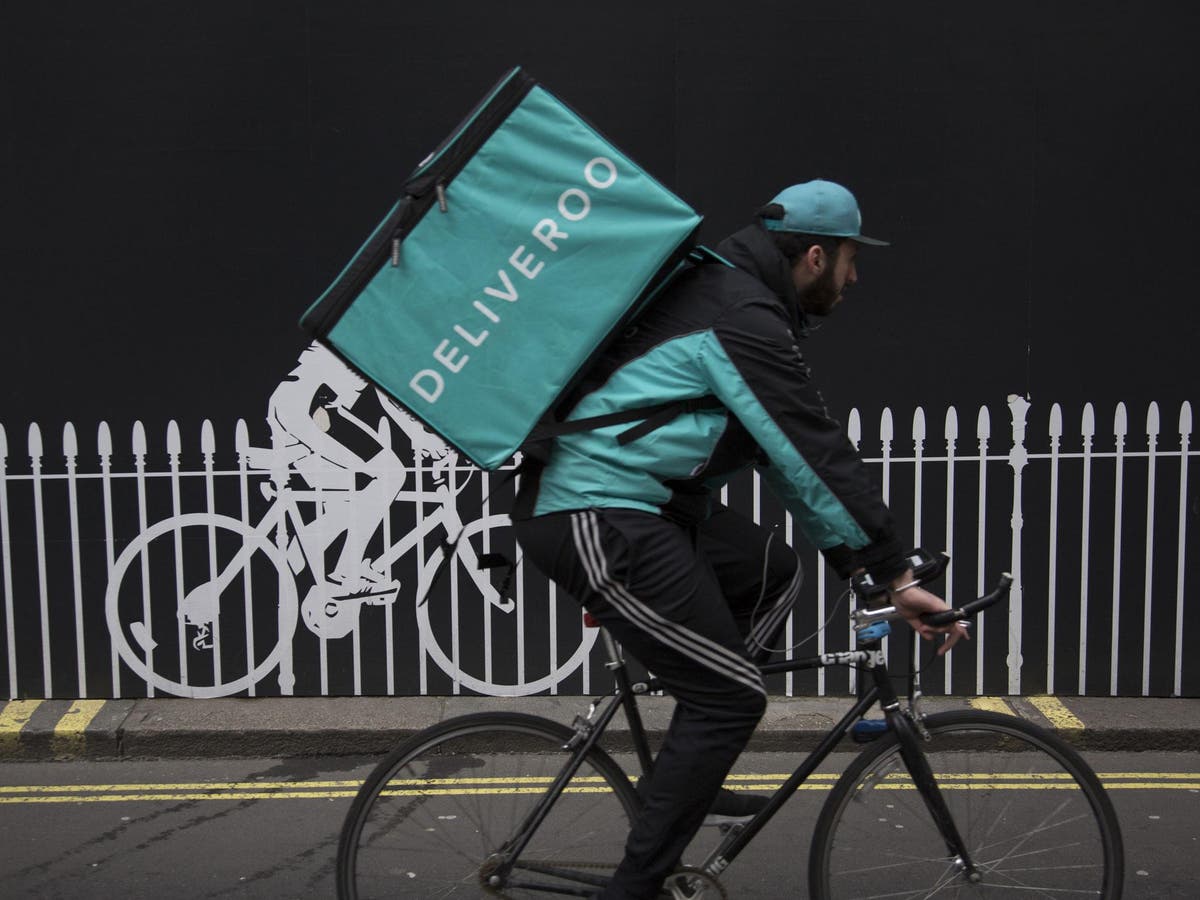 Deliveroo contracts ‘written to scare couriers from going to court over workers’ rights’