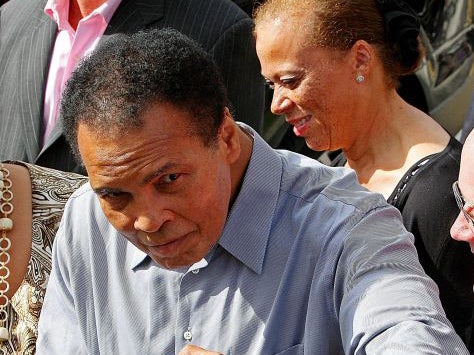 Ali and his wife Lonnie Ali unveil a plaque to his ancestors after he was honoured as the first Freeman of his ancestral home in Ireland