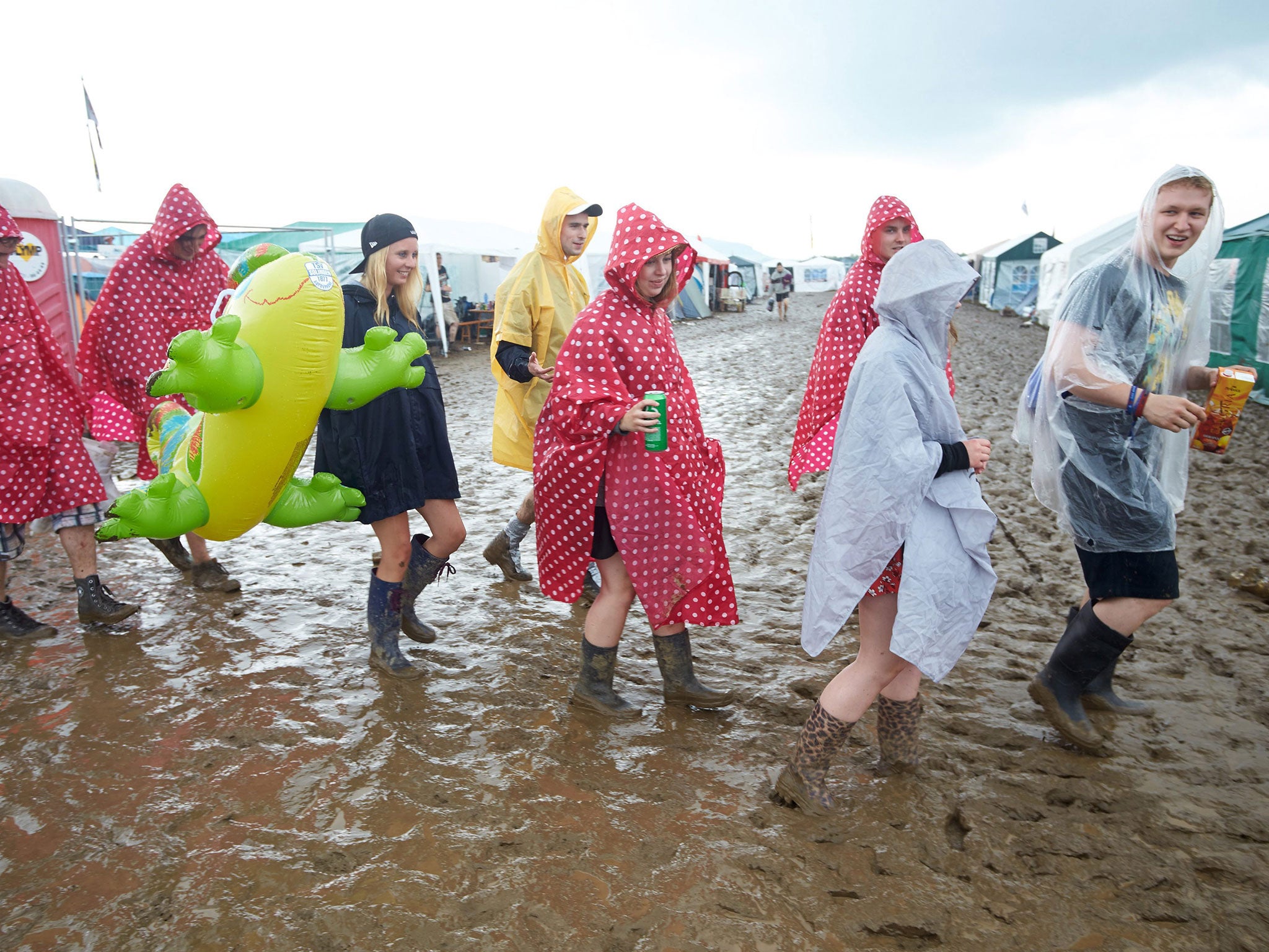 More than 70 people injured after lightning strikes at Germany's Rock ...