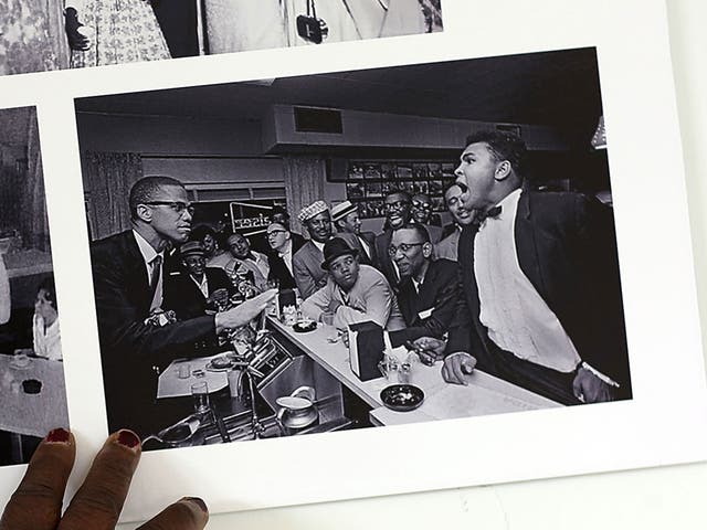 Muhammad Ali Dead Float Like A Butterfly Sting Like A Bee And The Iconic Boxer S Other Famous Poems The Independent The Independent Muhammad Ali Dead Float Like A Butterfly Sting Like A Bee And The Iconic Boxer S Other Famous Poems The Independent The Independent