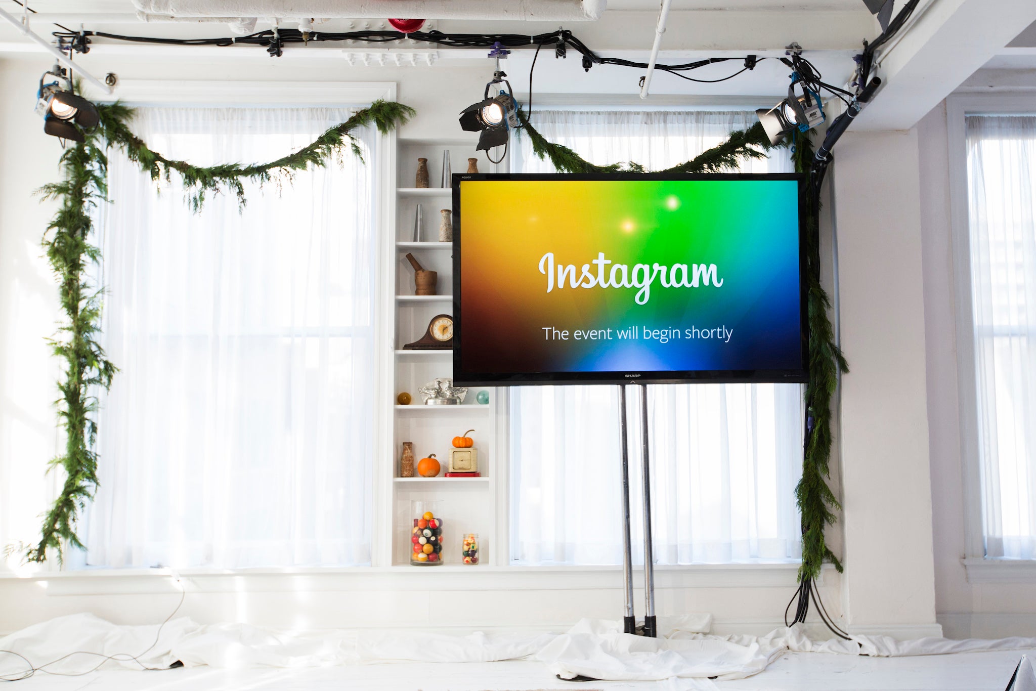 A screen displays a "This event will begin shortly" message before an Instagram event