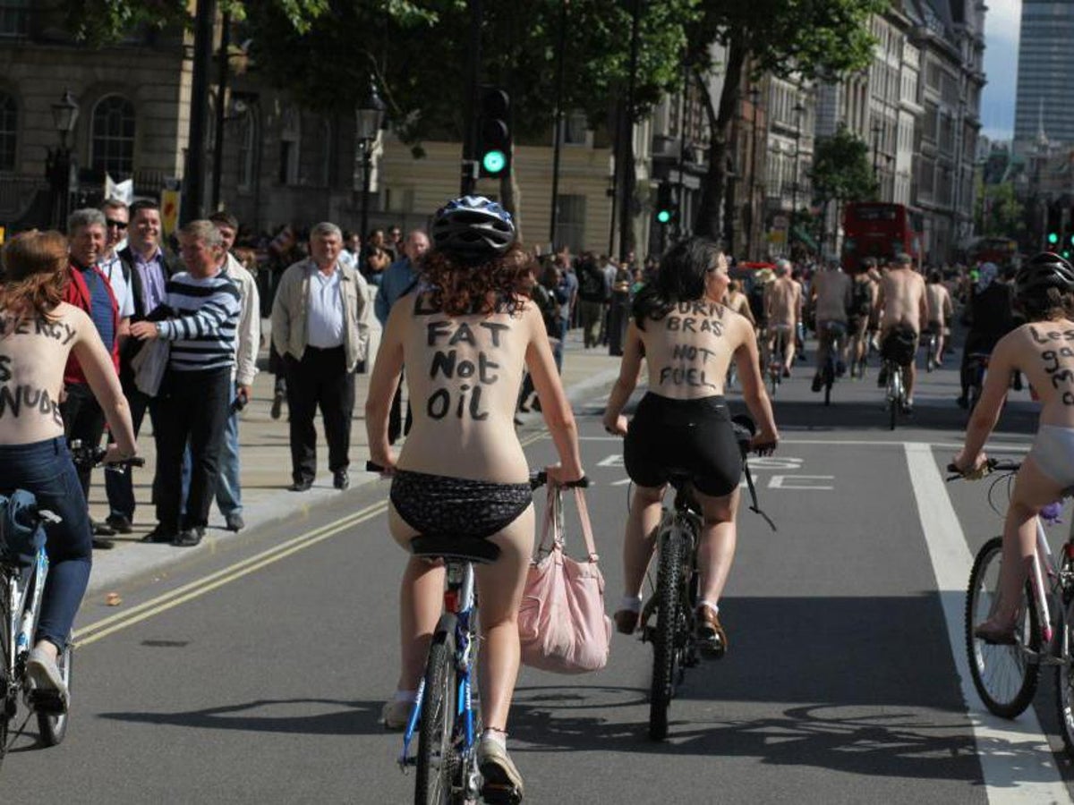 World Naked Bike Ride: Nude cyclists hit London streets for protest | The  Independent | The Independent