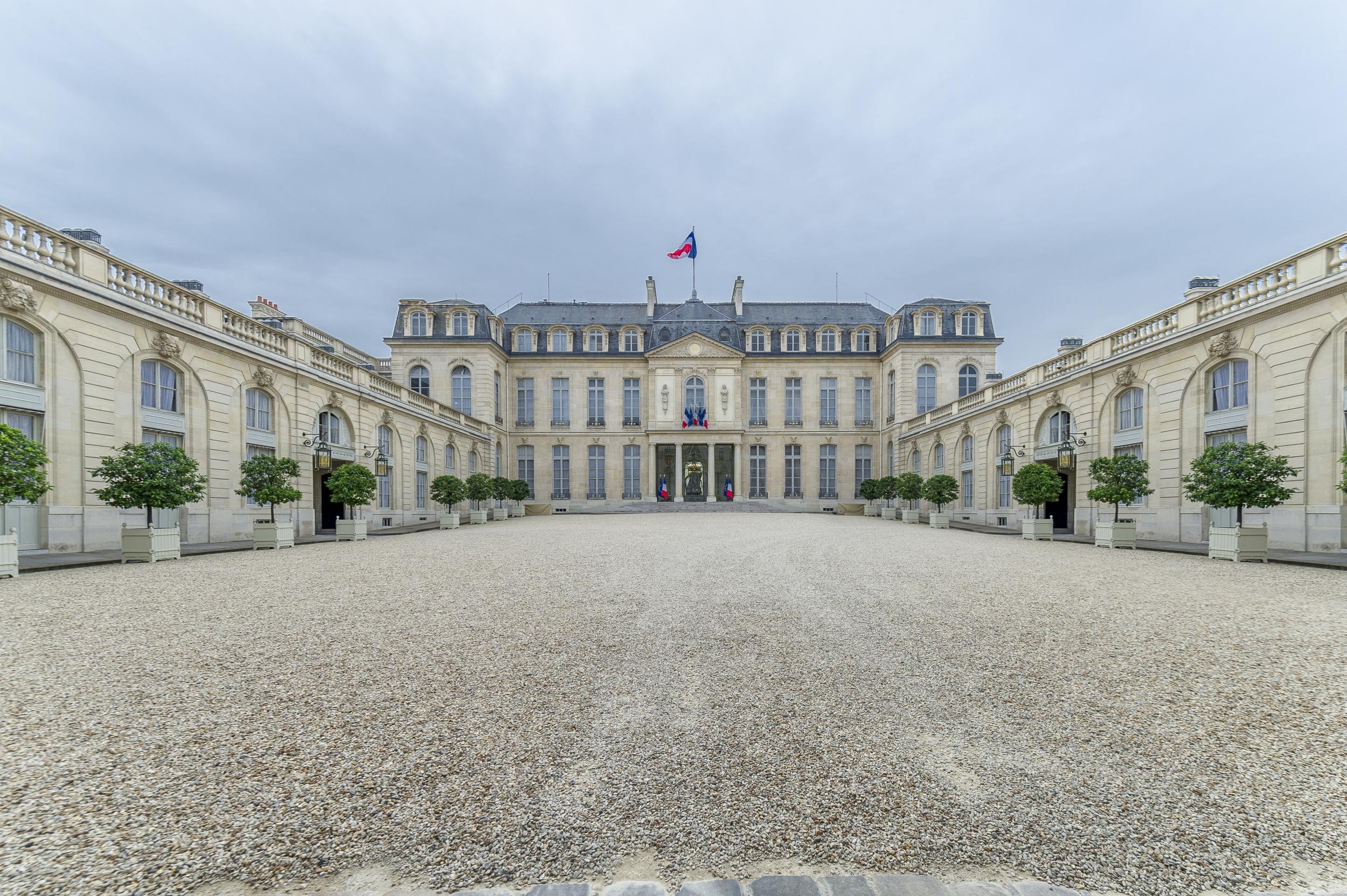 Join the queue to see inside the Élysée Palace in Paris