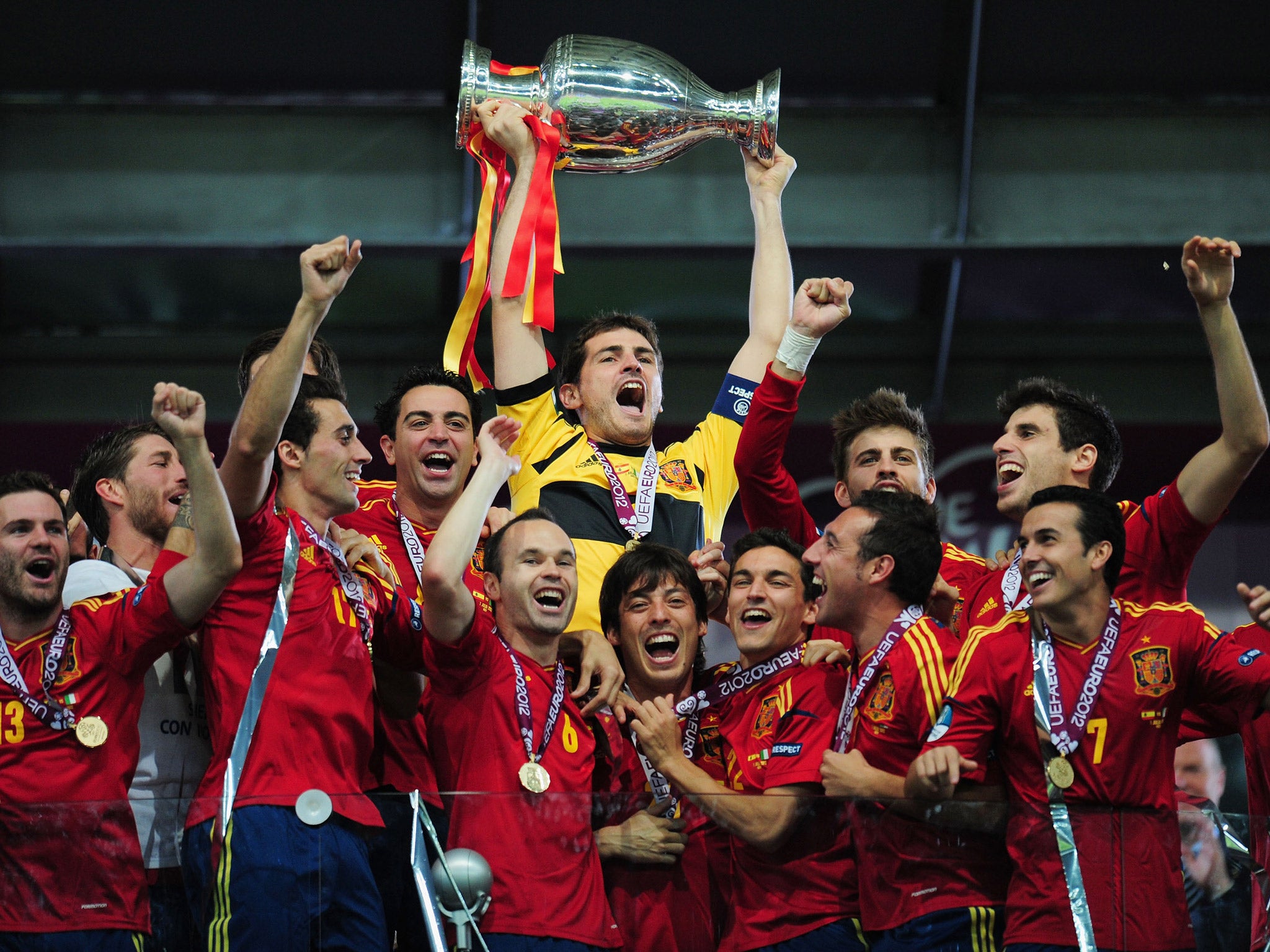 Iker Casillas lifts the trophy after Spain win Euro 2012