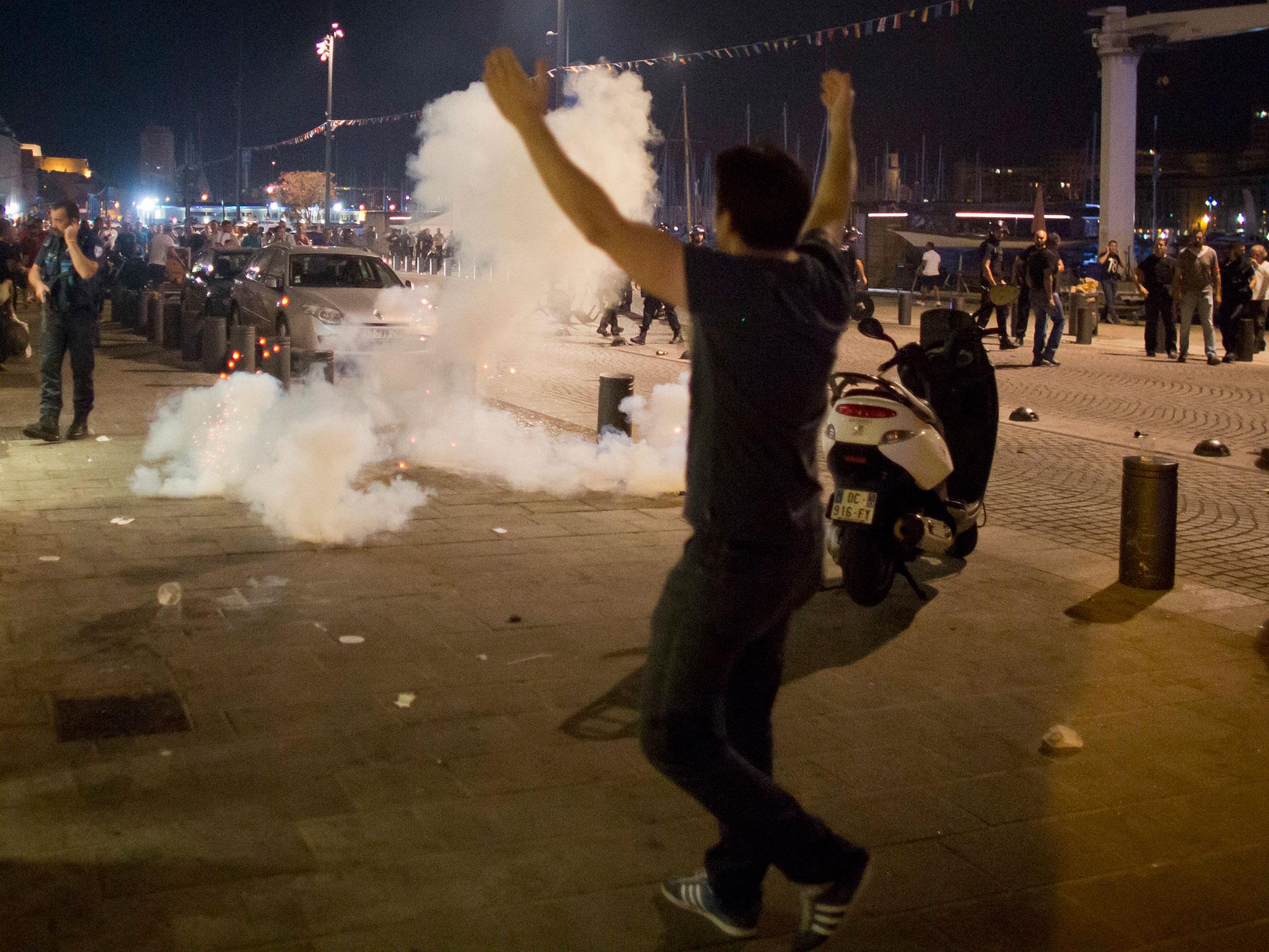 Trouble flared outside an Irish pub in the Old Port of the southern city of Marseilles just before midnight Thursday