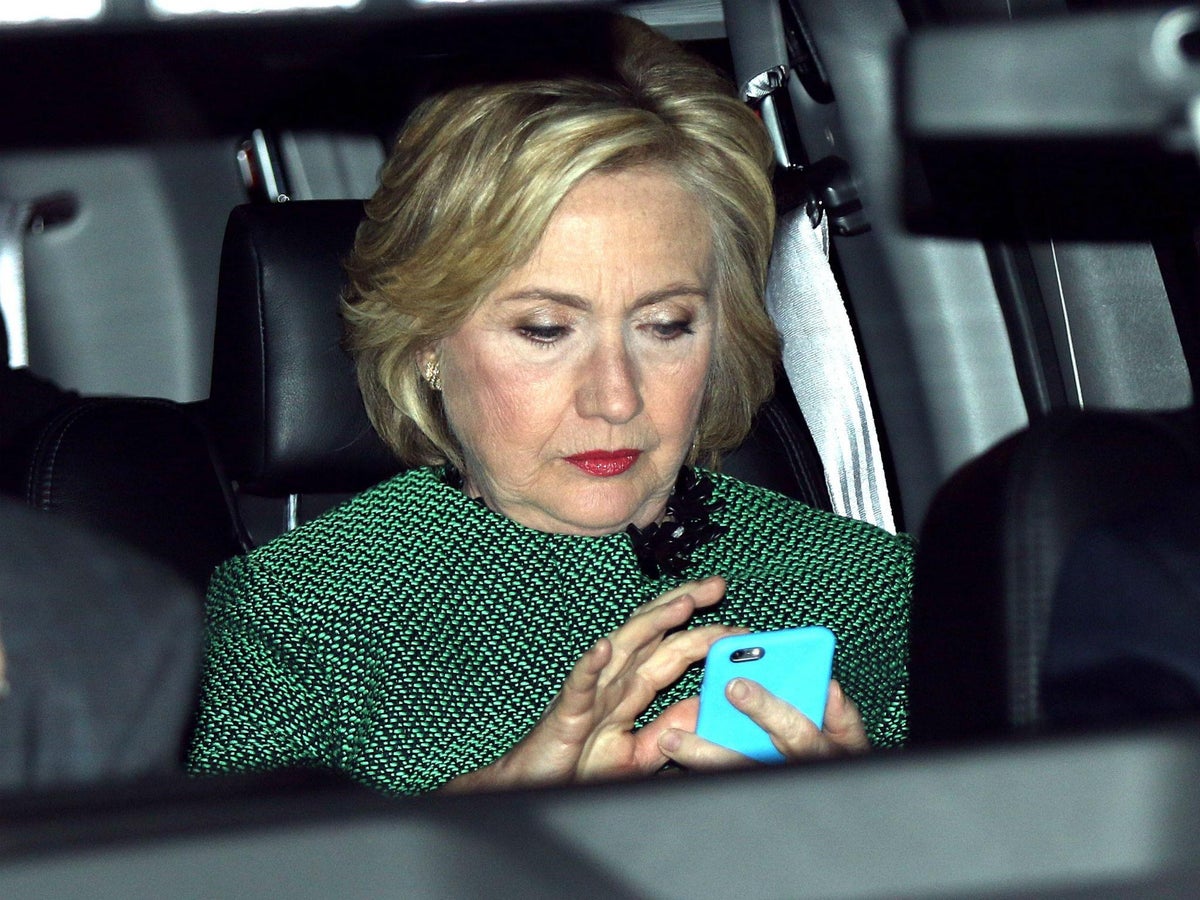Delete Your Account Hillary Clinton Uses Meme On Donald Trump To The Delight Of Twitter The Independent The Independent