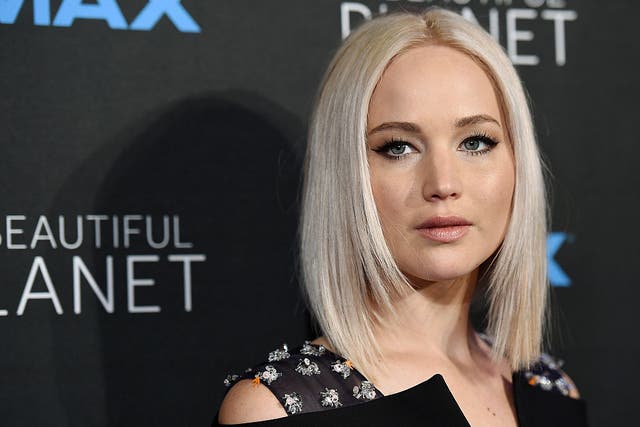 The 26-year-old actor was apparently forced to relinquish her lunch during a performance of the literary sci-fi novel 