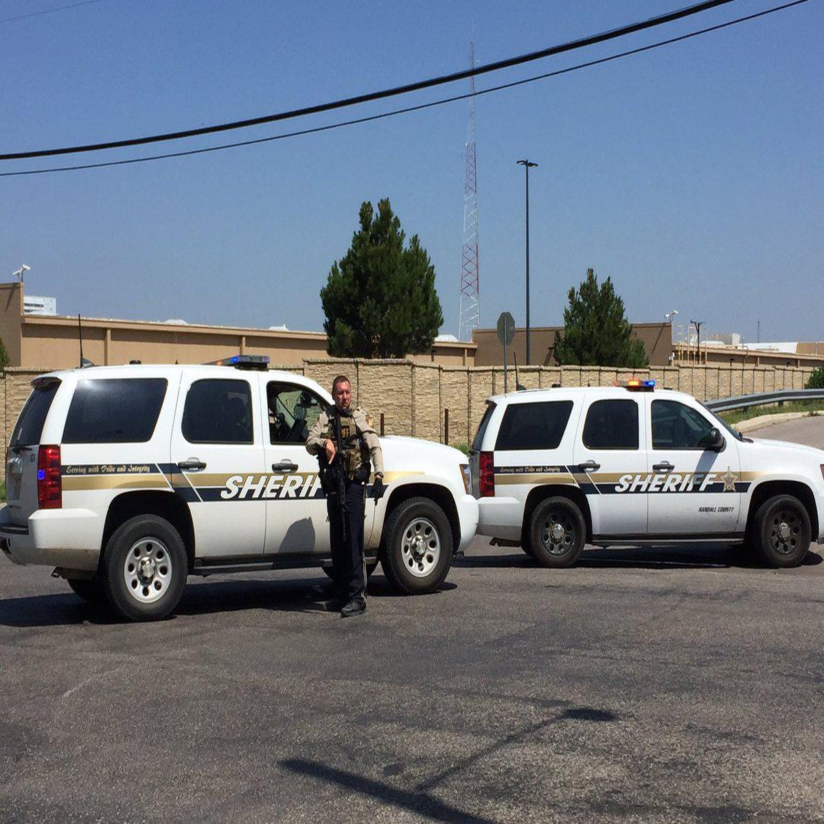 Amarillo: SWAT team shoot and kill armed suspect who took hostage in a  Wal-Mart | The Independent | The Independent