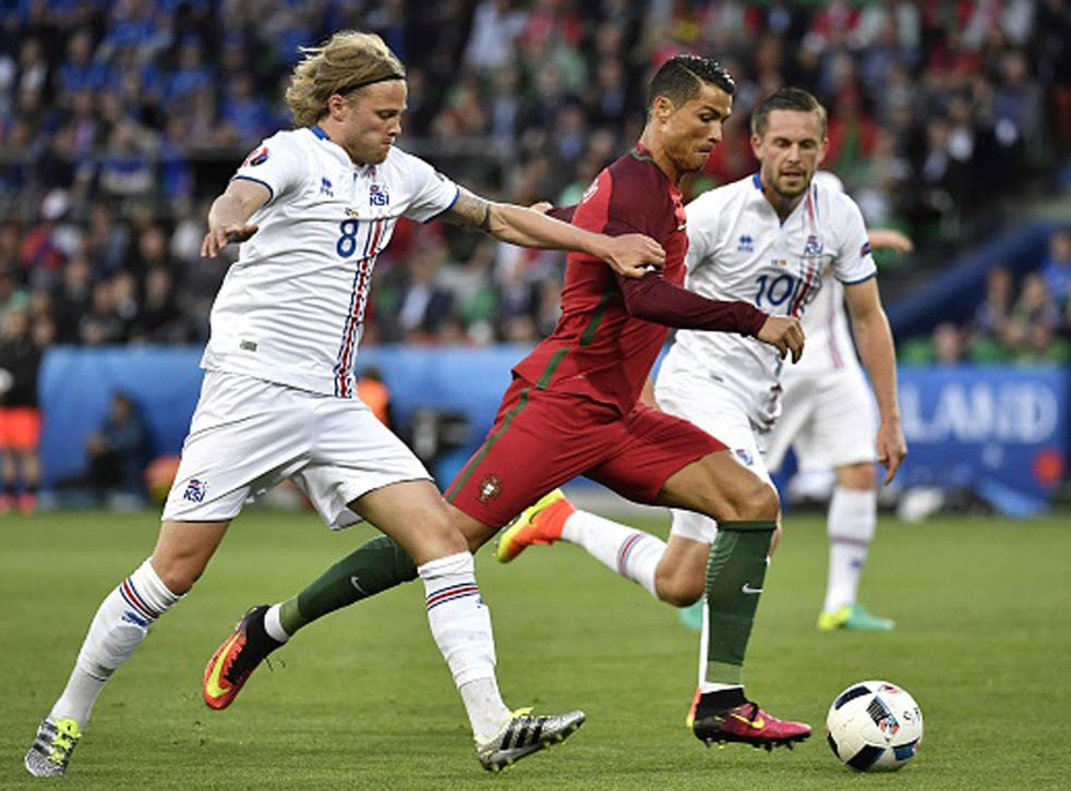 Portugal Vs Iceland Euro 16 As It Happened Bjarnason Levels Nani Opener As Debutants Secure 1 1 Draw The Independent The Independent