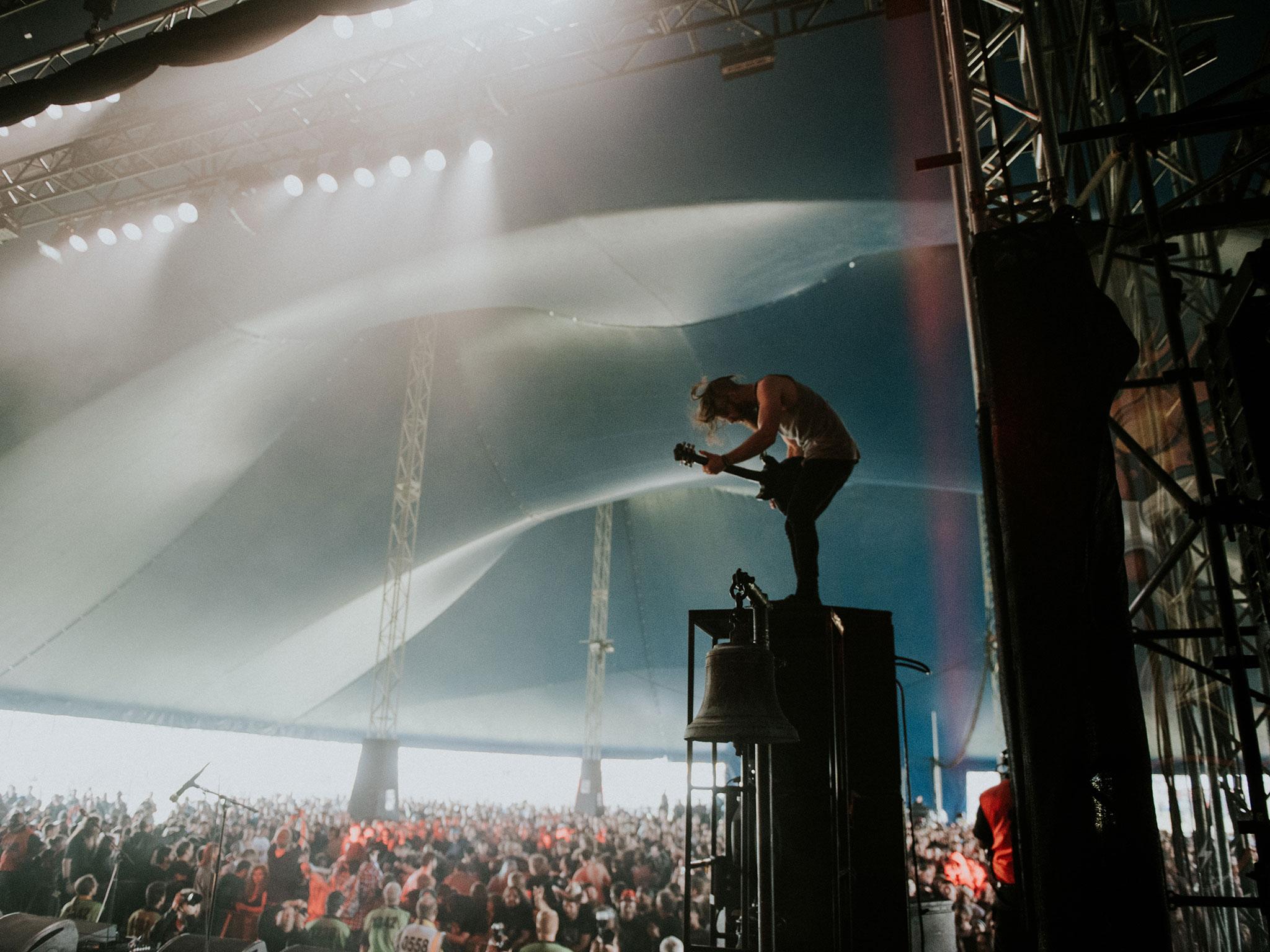 An example of Jonny's speaker scaling prowess at Download 2016