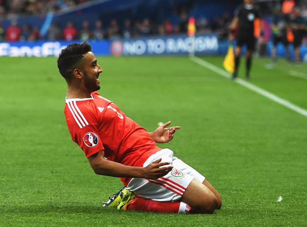 Euro 16 Neil Taylor S Amazing Journey From Grays To Glory With Wales The Independent The Independent Euro 16 Neil Taylor S Amazing Journey From Grays To Glory With Wales The Independent The Independent