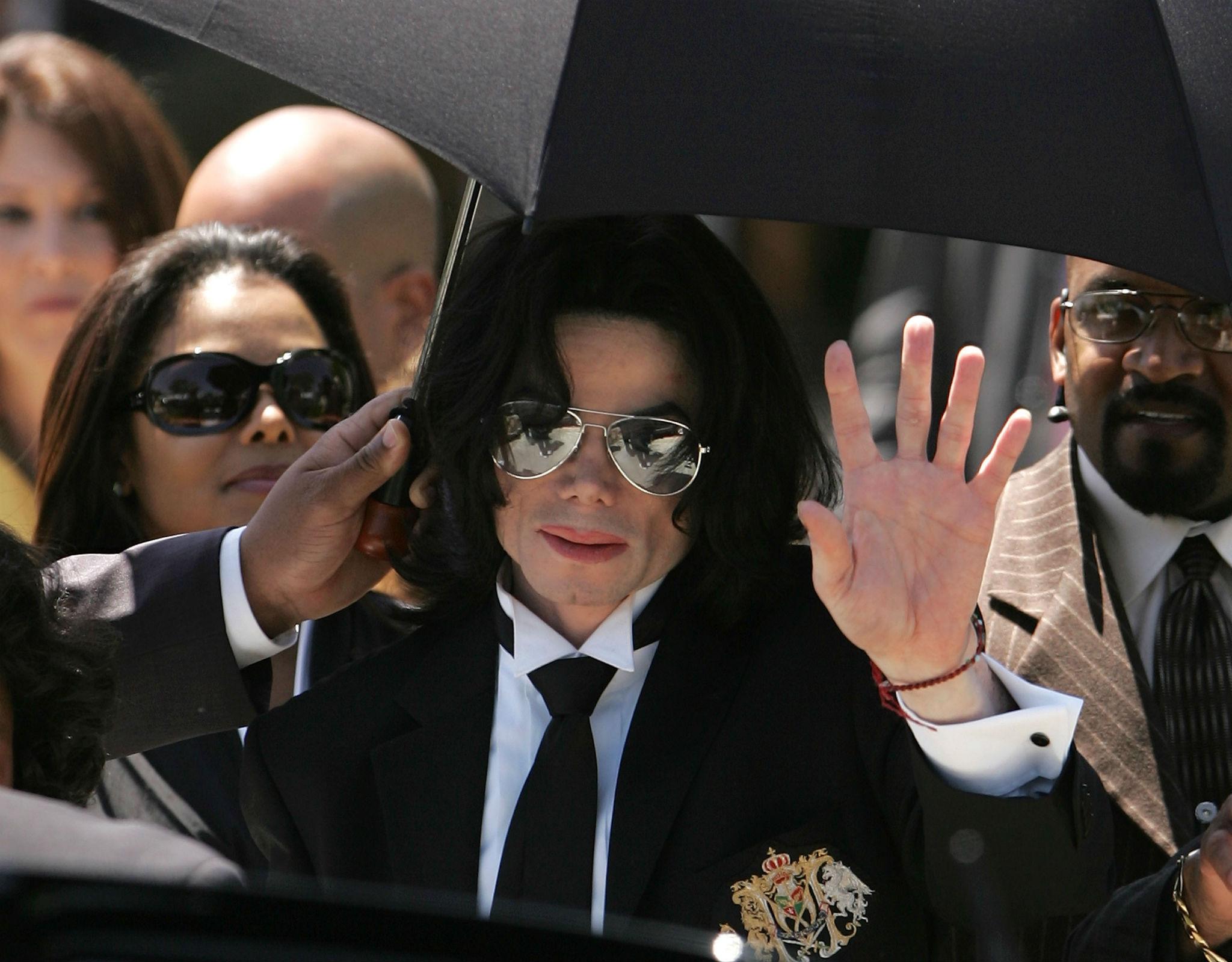 968px x 681px - Michael Jackson 'kept photos of naked children and ...