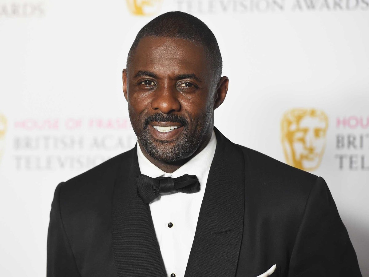 Joanna Lumley Says Idris Elba Doesn T Fit The Description For James Bond The Independent The Independent