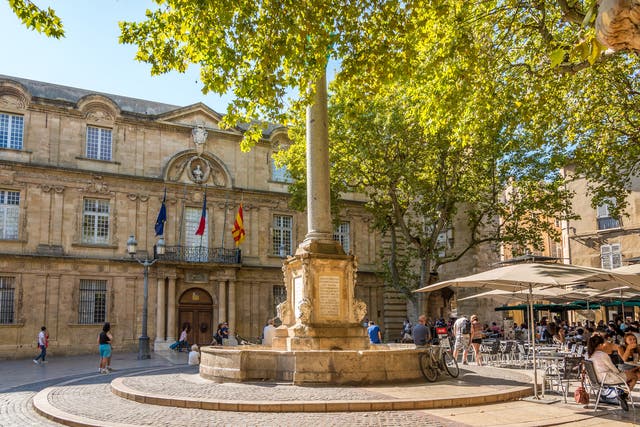 Place de l'H?tel de ville, Aix's Town Hall Square