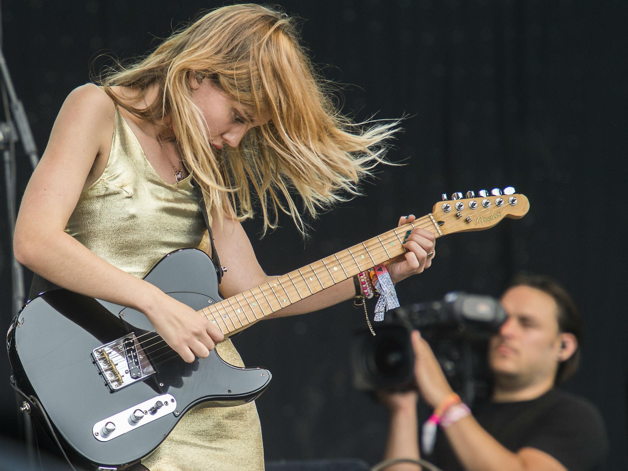 wolf alice smile