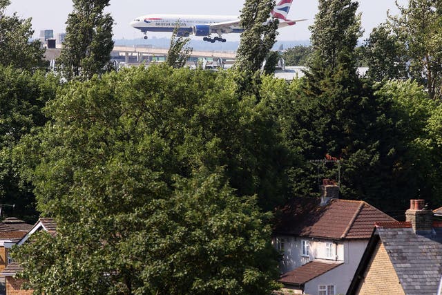 Planes landing at Heathrow create a substantial amount of noise and air pollution, issues that have previously delayed expansion
