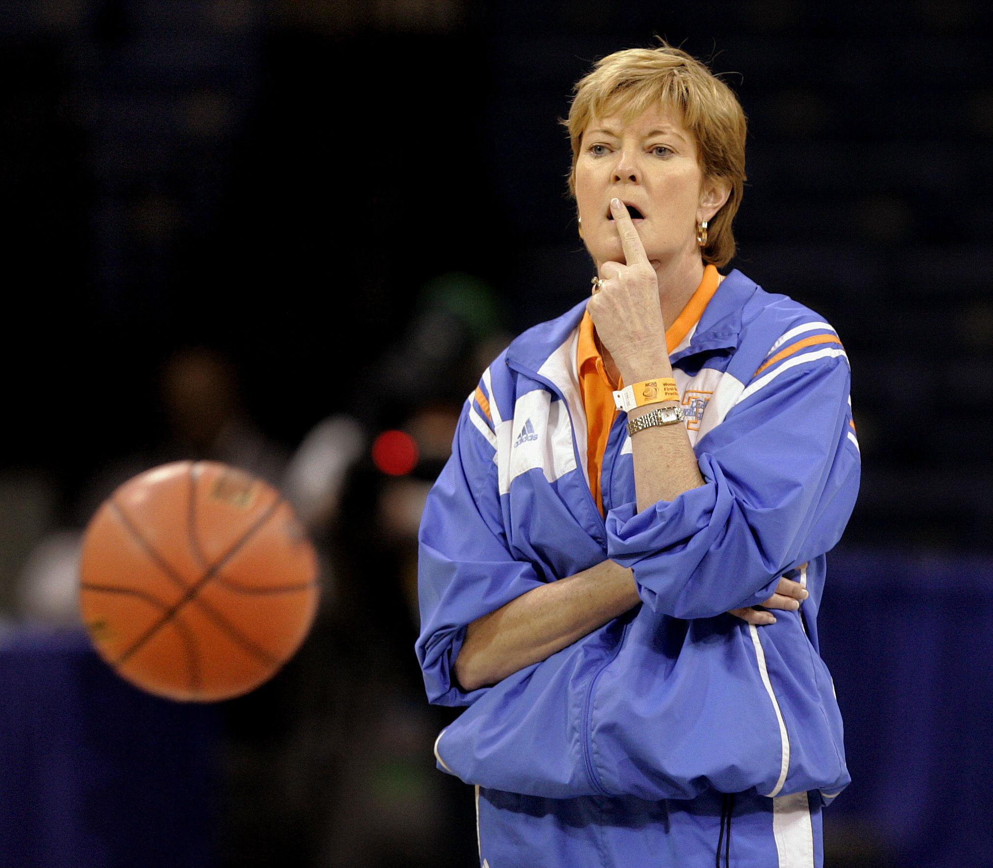 Pat Summitt: America's most successful women's basketball coach dies aged  64 | The Independent | The Independent