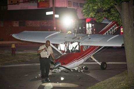 plane crash near detroit city airport