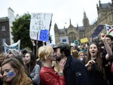 Read more

Thousands plan to march against Brexit in London on Saturday