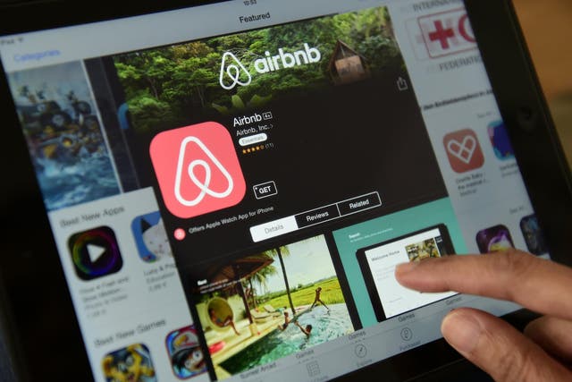 Airbnb said more than 50,000 employees of more than 5,000 companies have completed bookings since July 2015