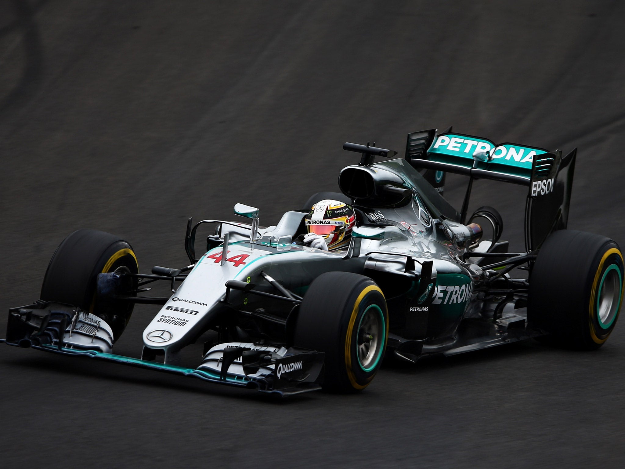 Lewis Hamilton won the Austrian Grand Prix after a last-lap crash