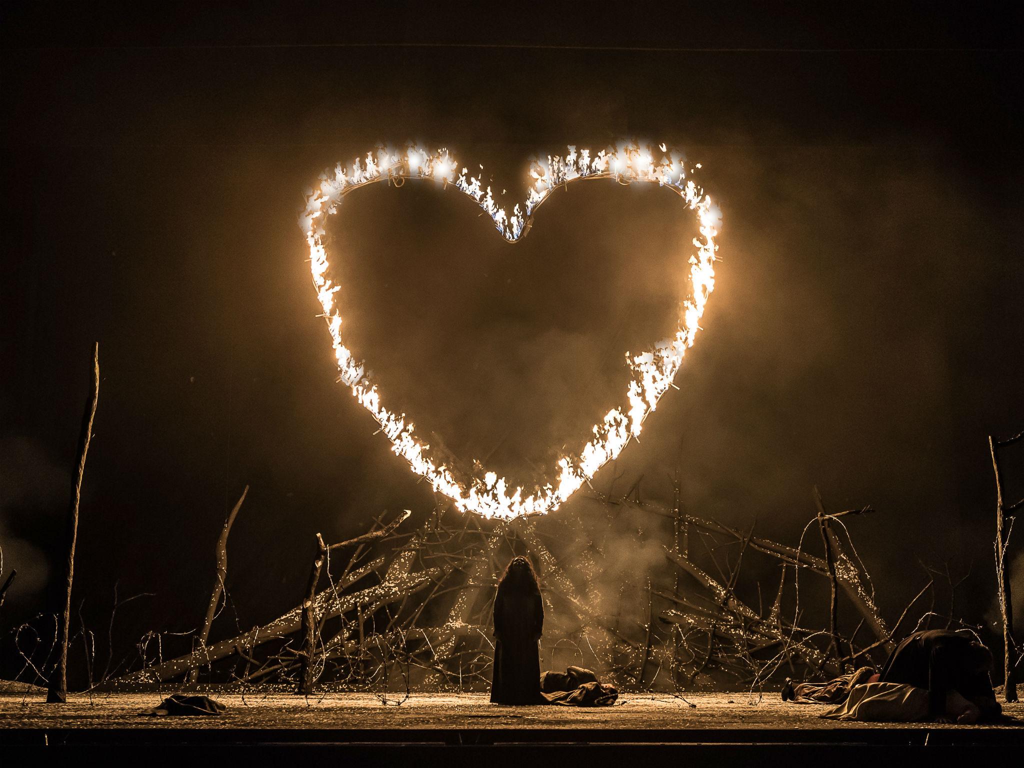 A scene from Il Trovatore at the Royal Opera House