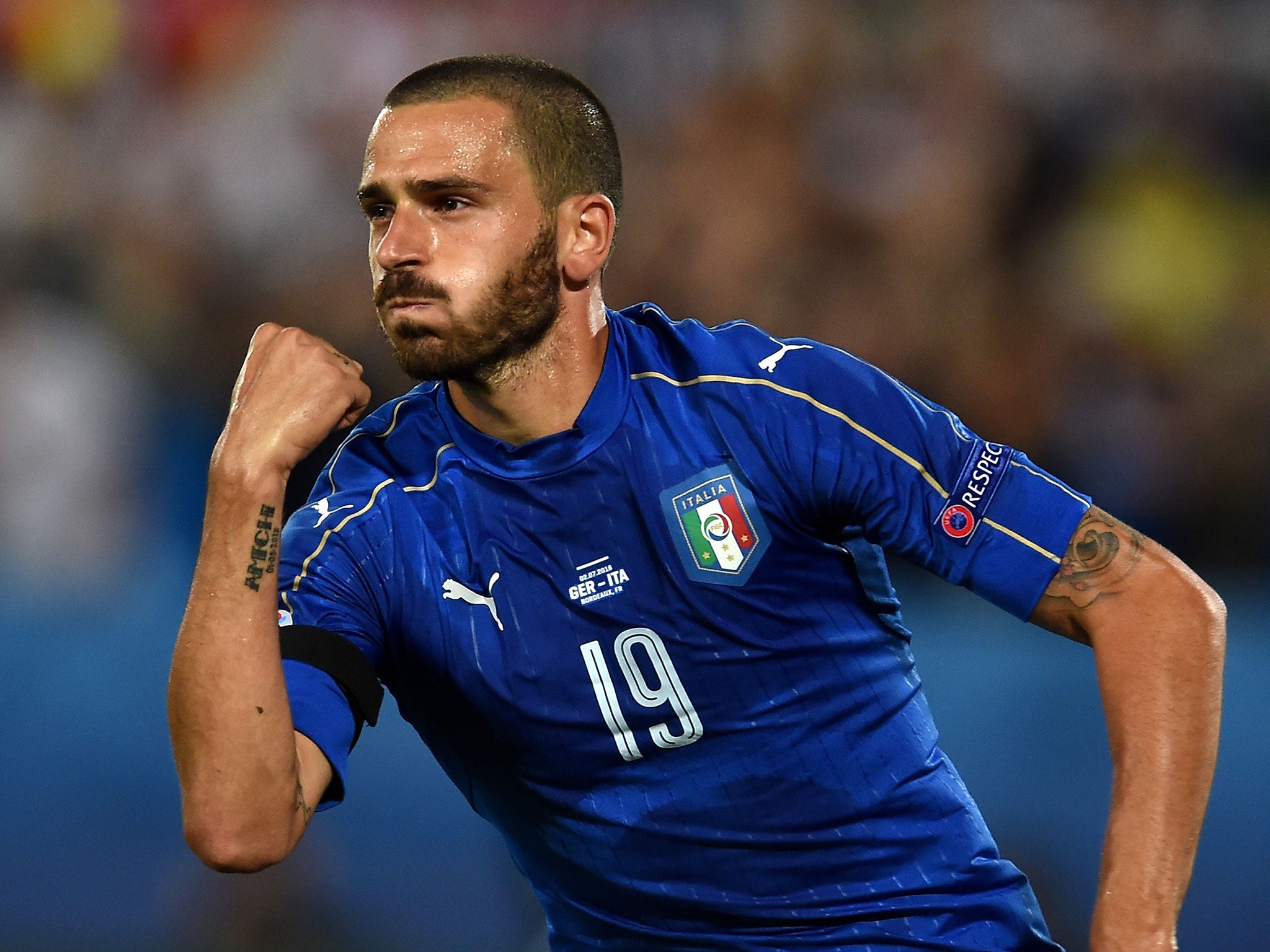 Leonardo Bonucci celebrates for Italy