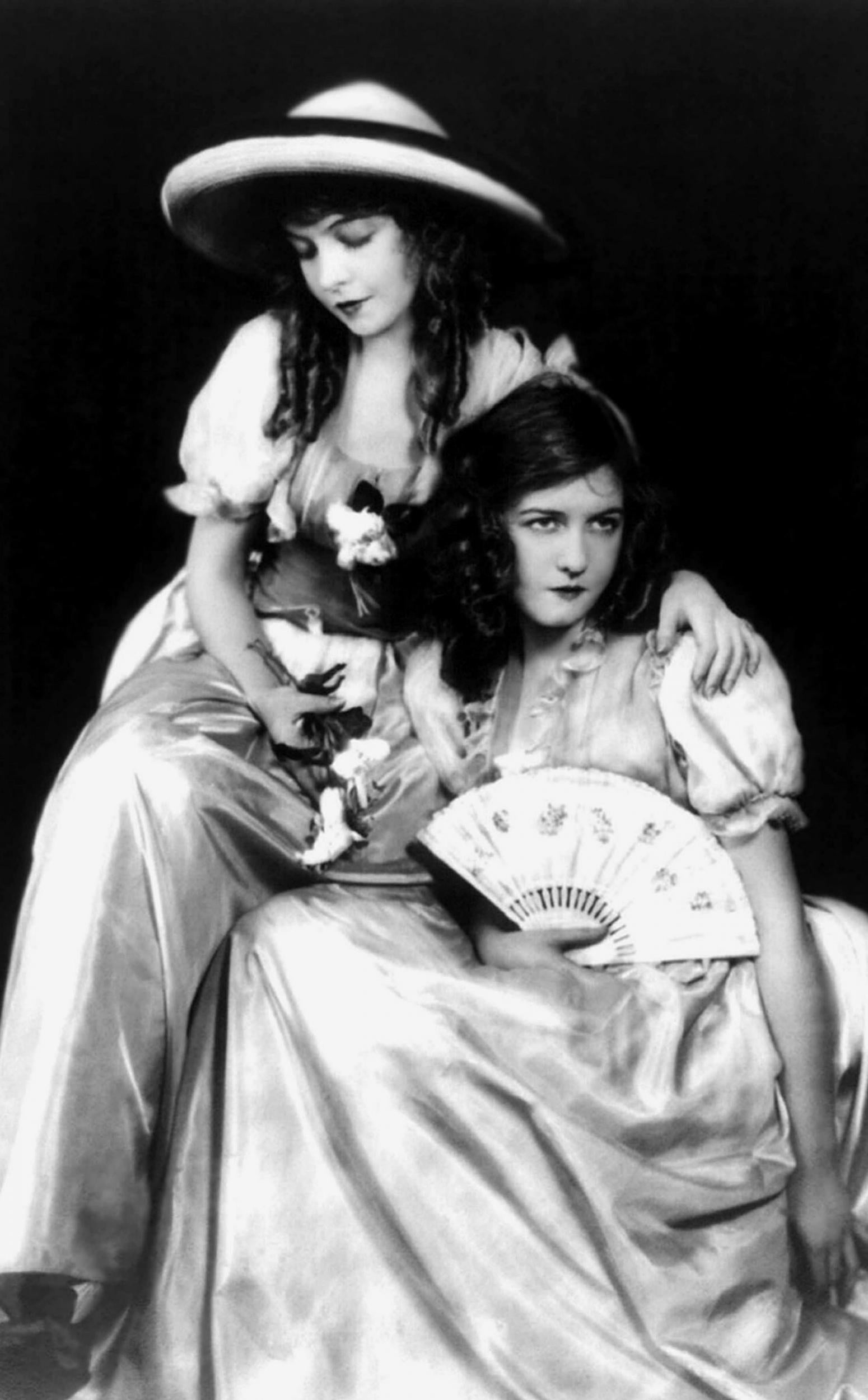 Sisters Lillian and Dorothy Gish starred together in Orphans Of The Storm in 1921