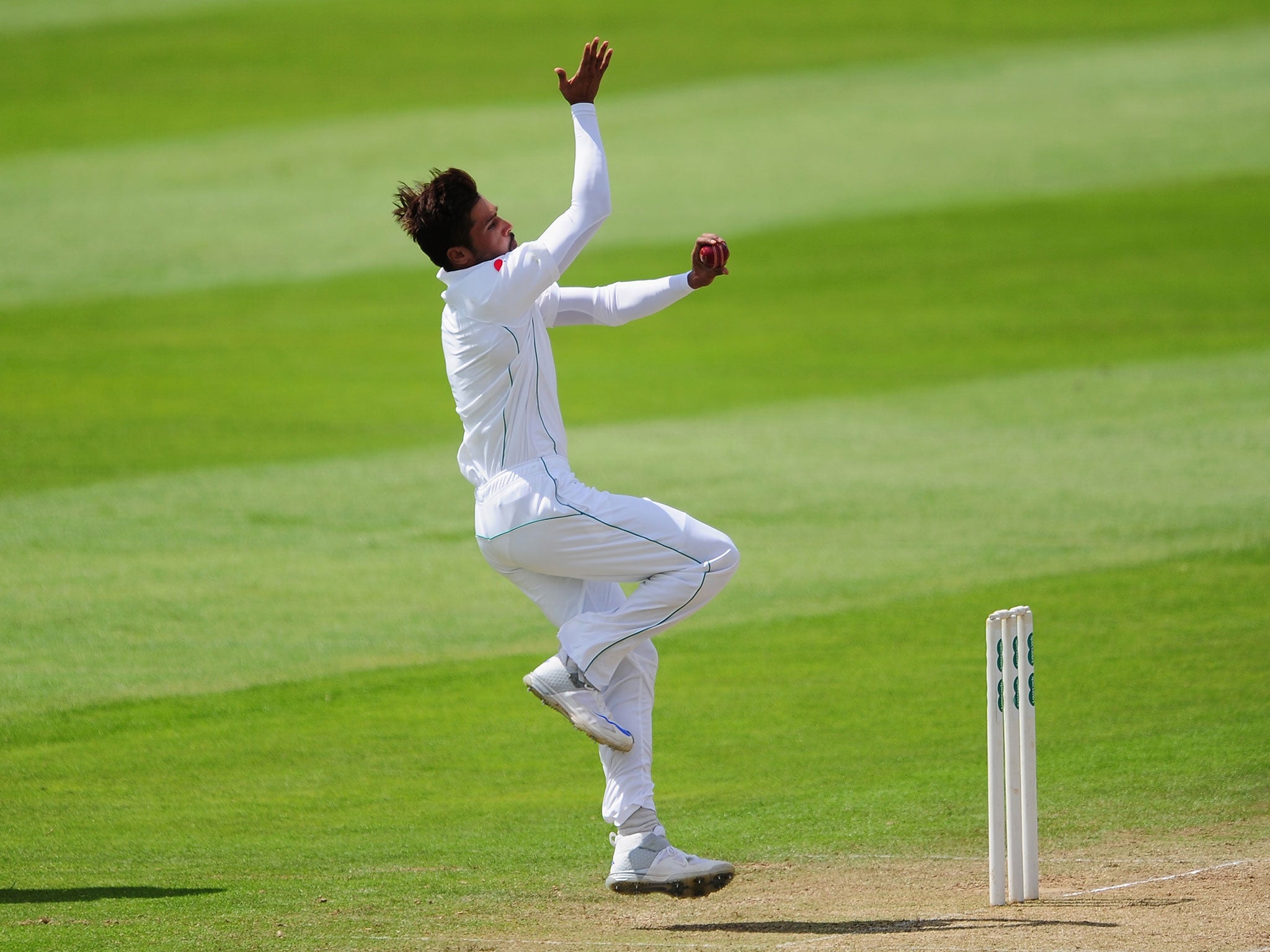 Mohammed Amir in action against Somerset