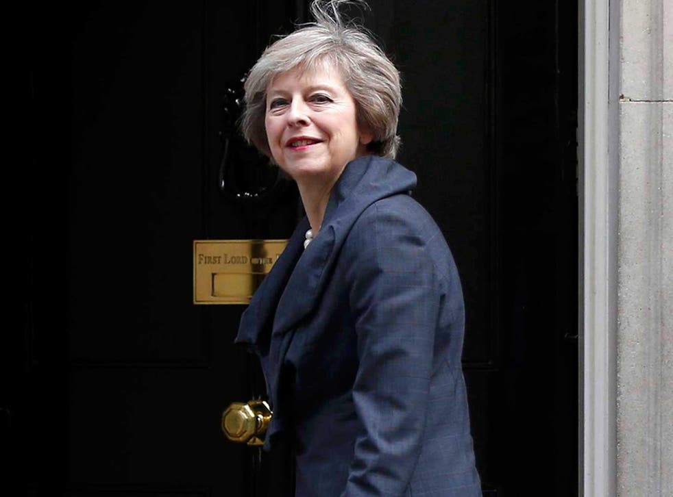 Theresa May calls for general election on 8 June