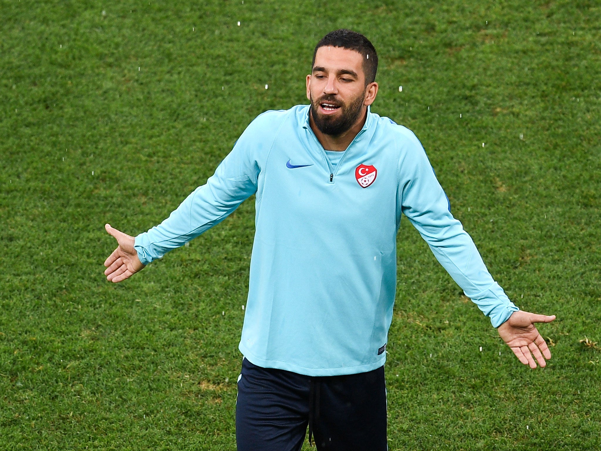 
Arda Turan's poor form from last season continued into Euro 2016 