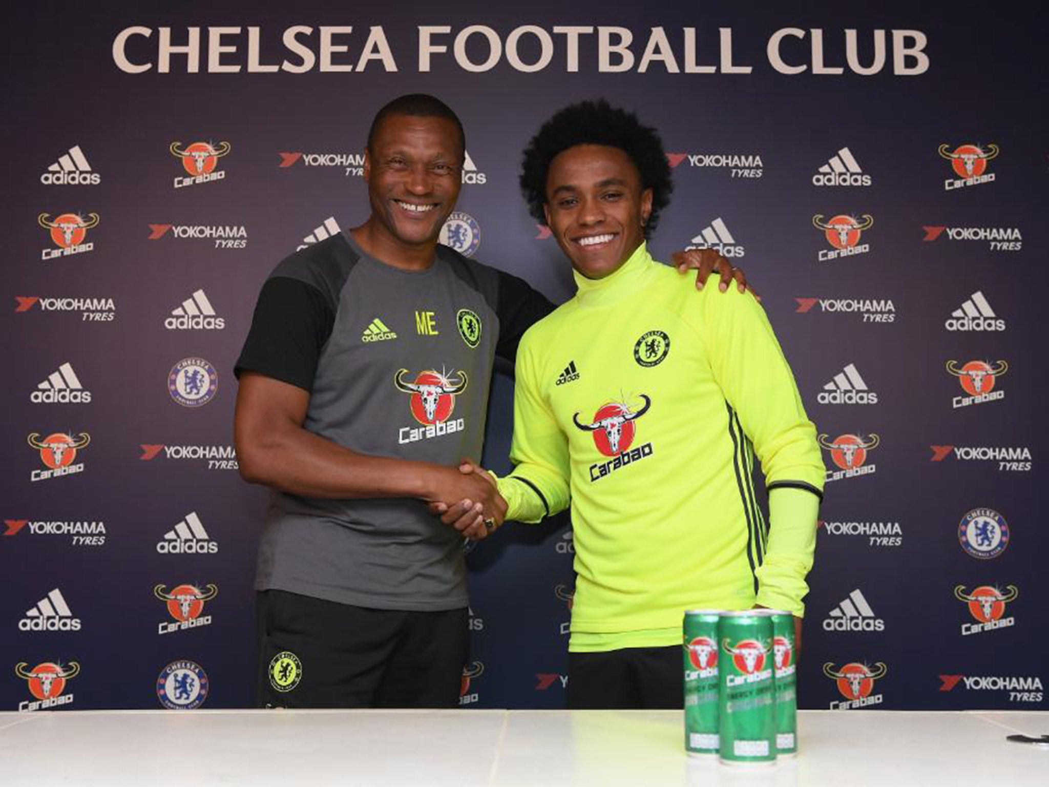 Willian has agreed a new four-year contract with Chelsea