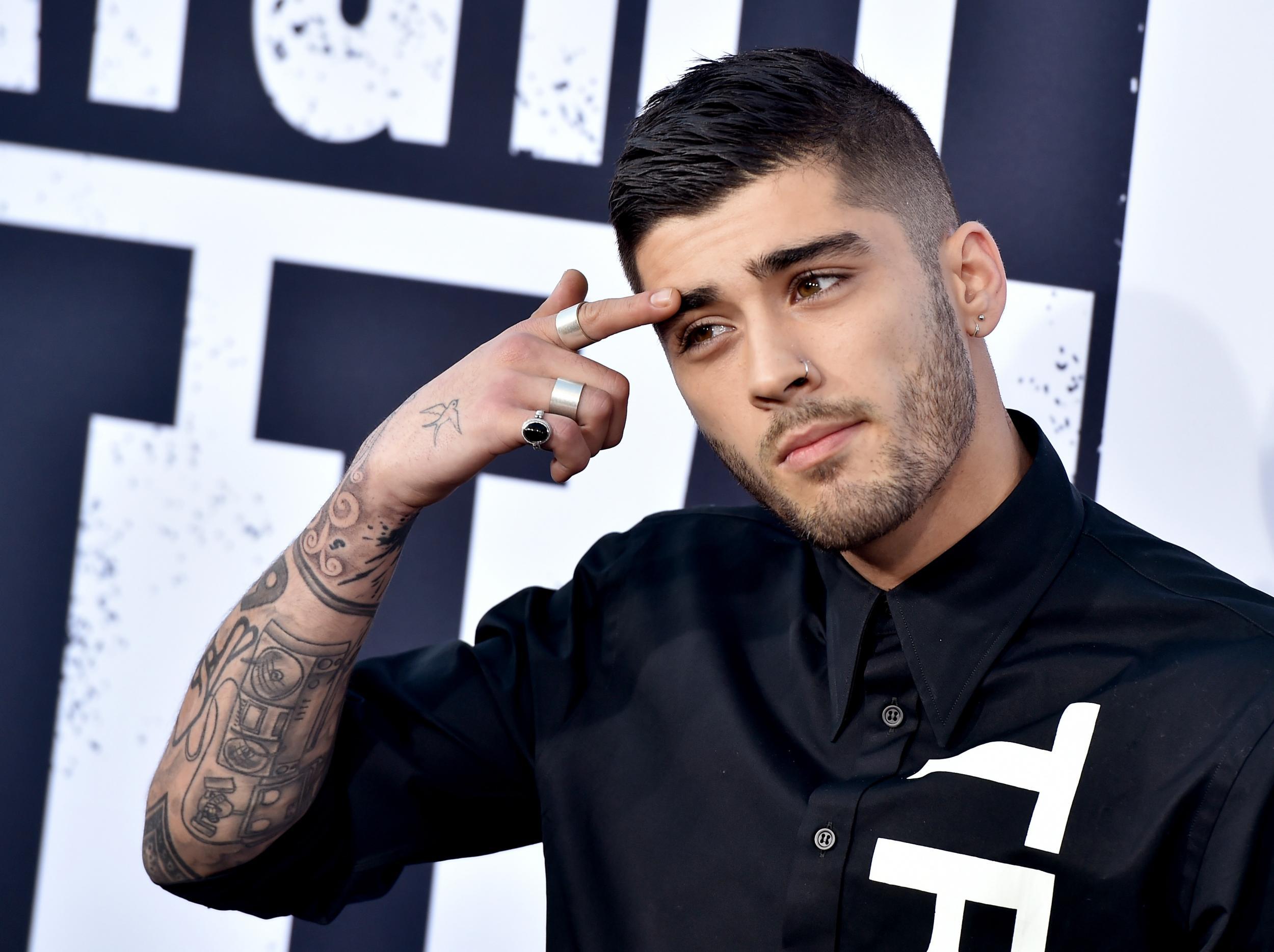 Zayn Malik Ex One Direction Member To Publish Autobiography At 23 The Independent The 