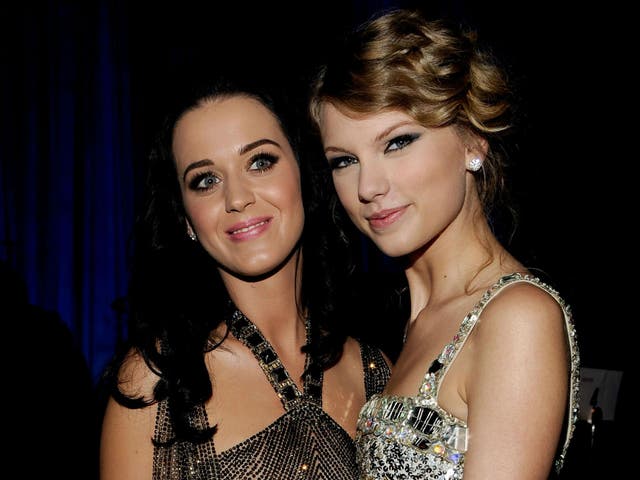 <p>Perry and Swift pictured together in 2010</p>