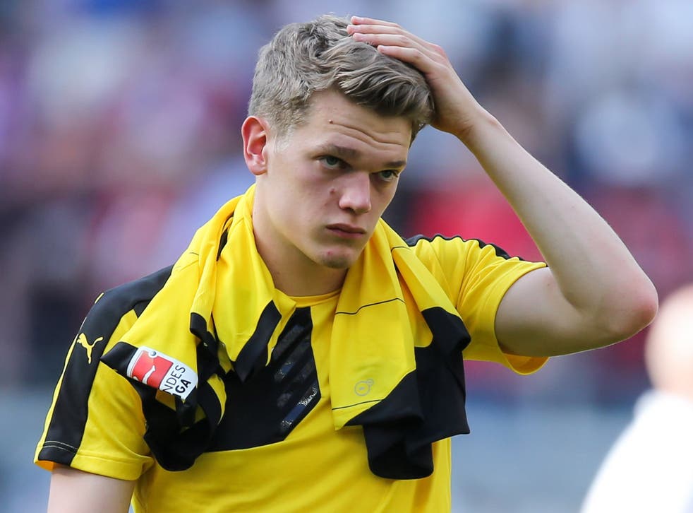 Matthias Ginter is in preliminary talks over a summer move