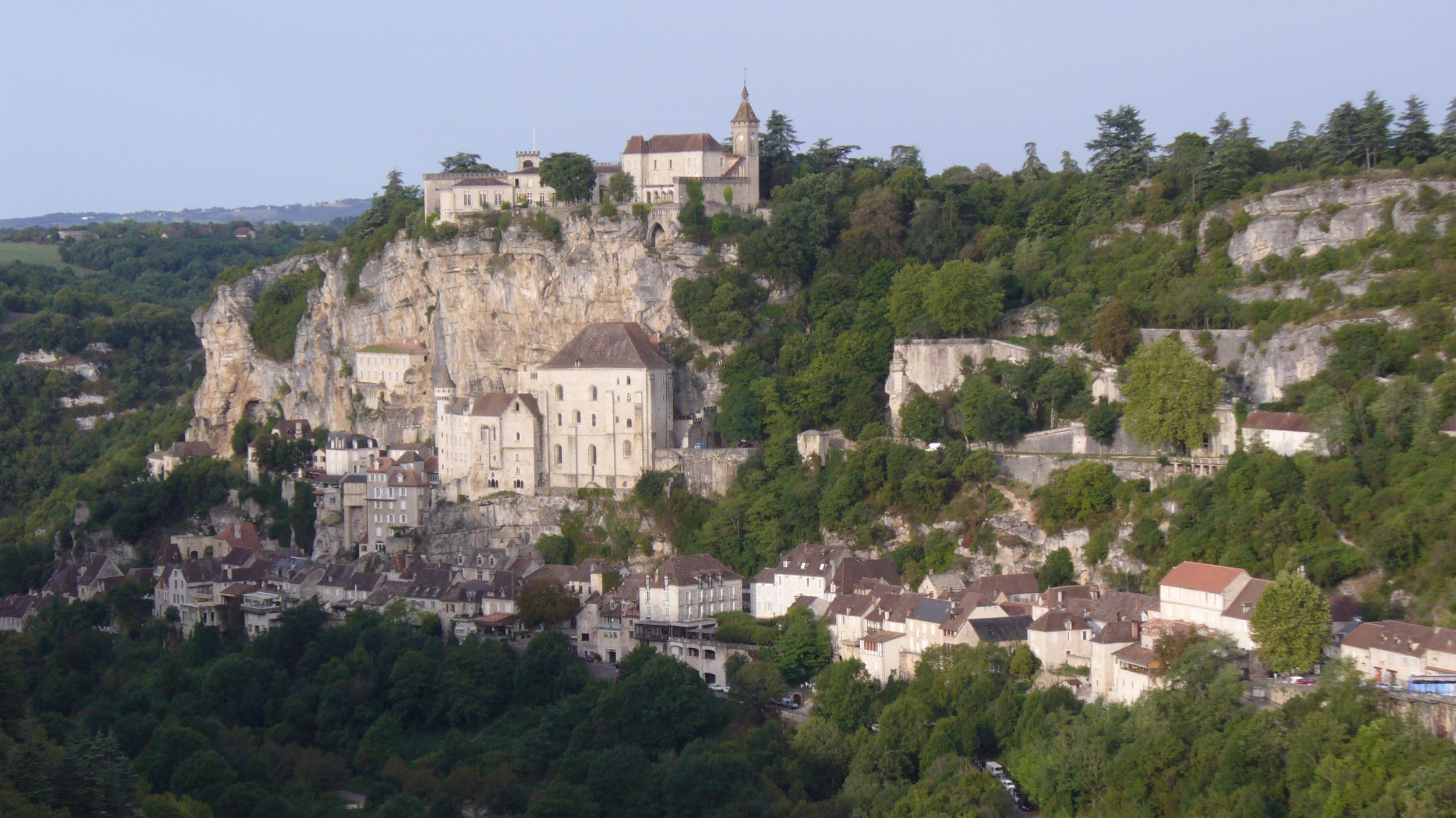Rocamadour sits inside a cliff face and is a stone’s throw away from underground canyons and canoeing spots
