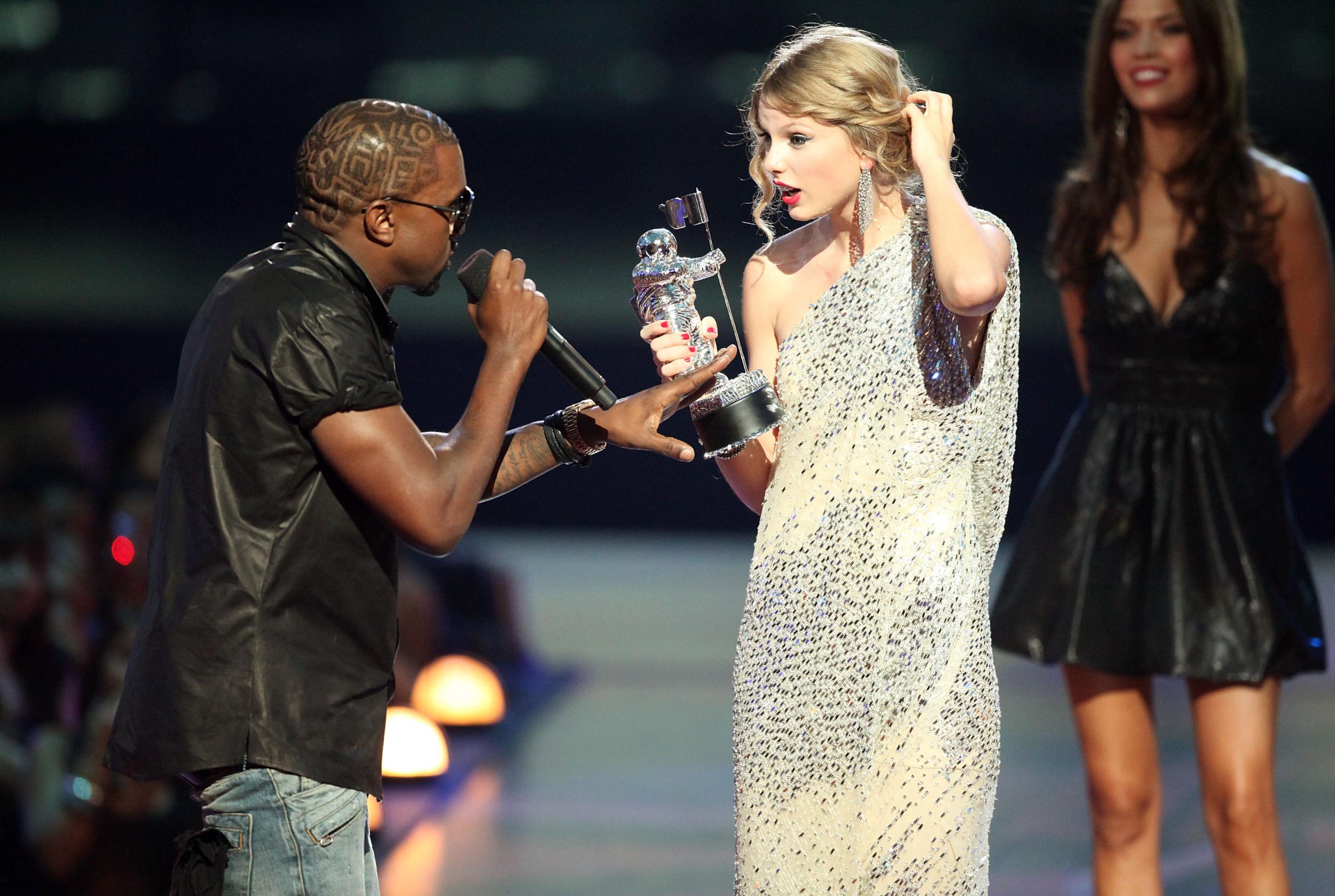Kanye West interrupts Taylor Swift's acceptance speech at the 2009 VMAs