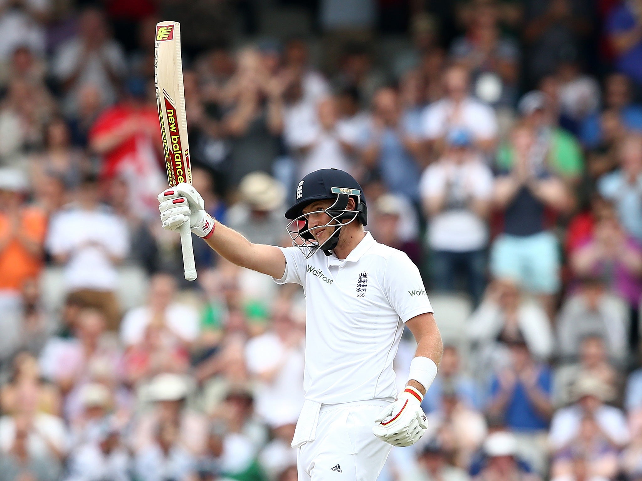 Root celebrates reaching 150 at Old Trafford on the second day