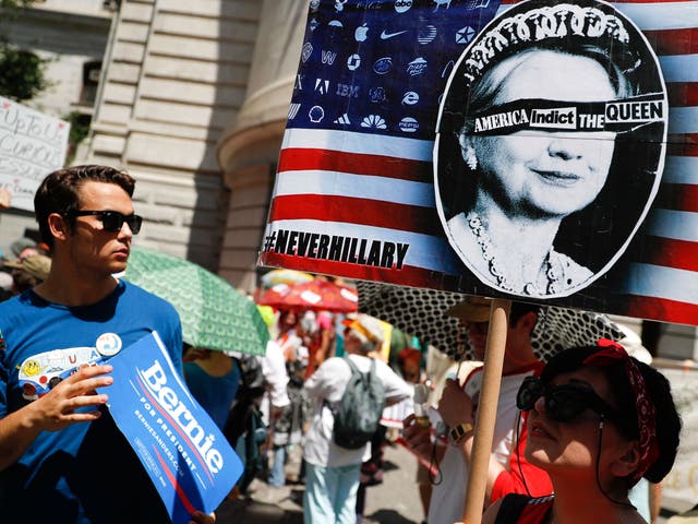 Supporters of Sen. Bernie Sanders, I-Vt., arrive for a demonstration at Dillworth Park yesterday in Philadelphia