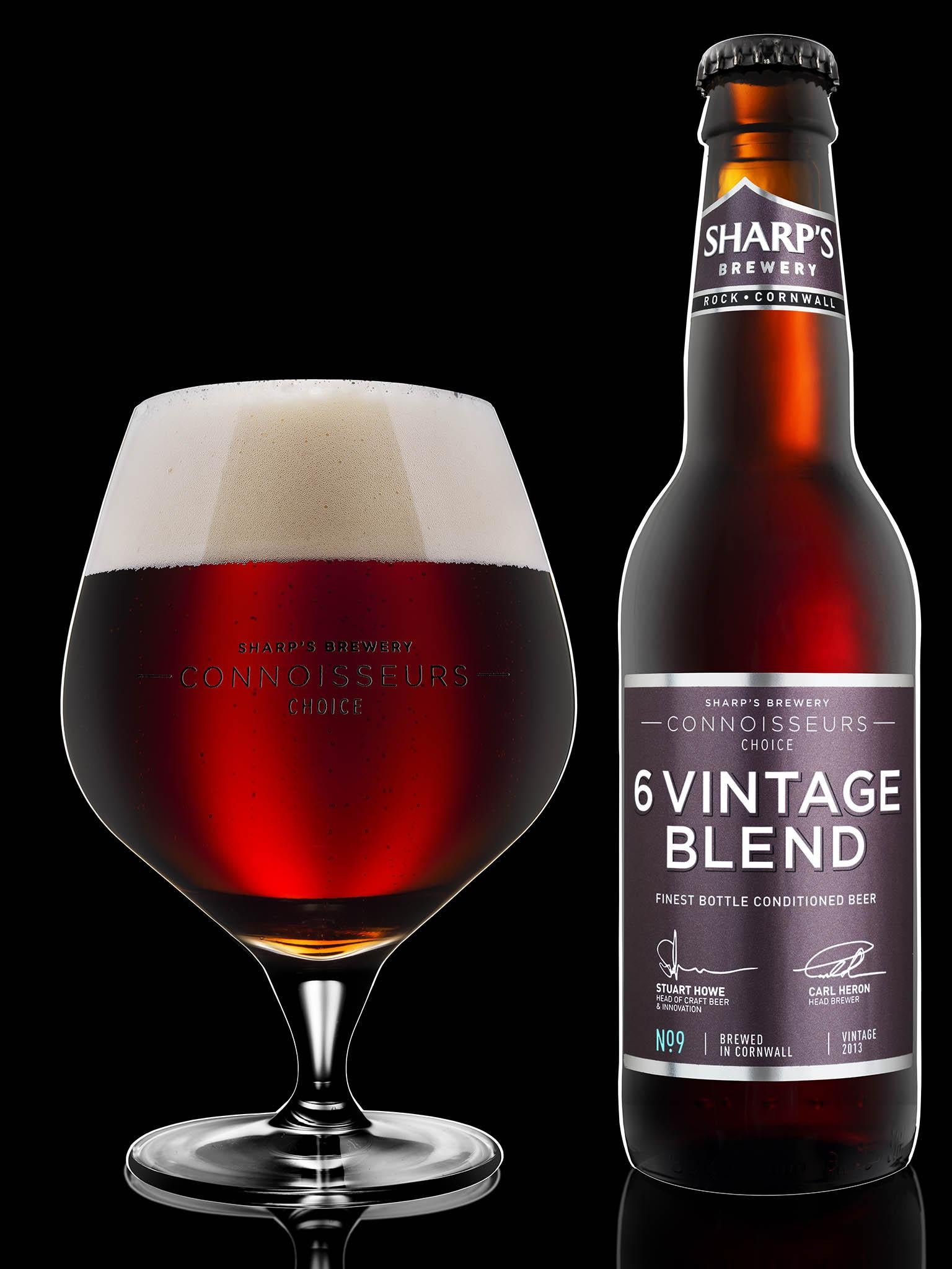Aged for a month, it is a mix of five diverse beers and blended with a base beer for an aroma of dark stewed fruits