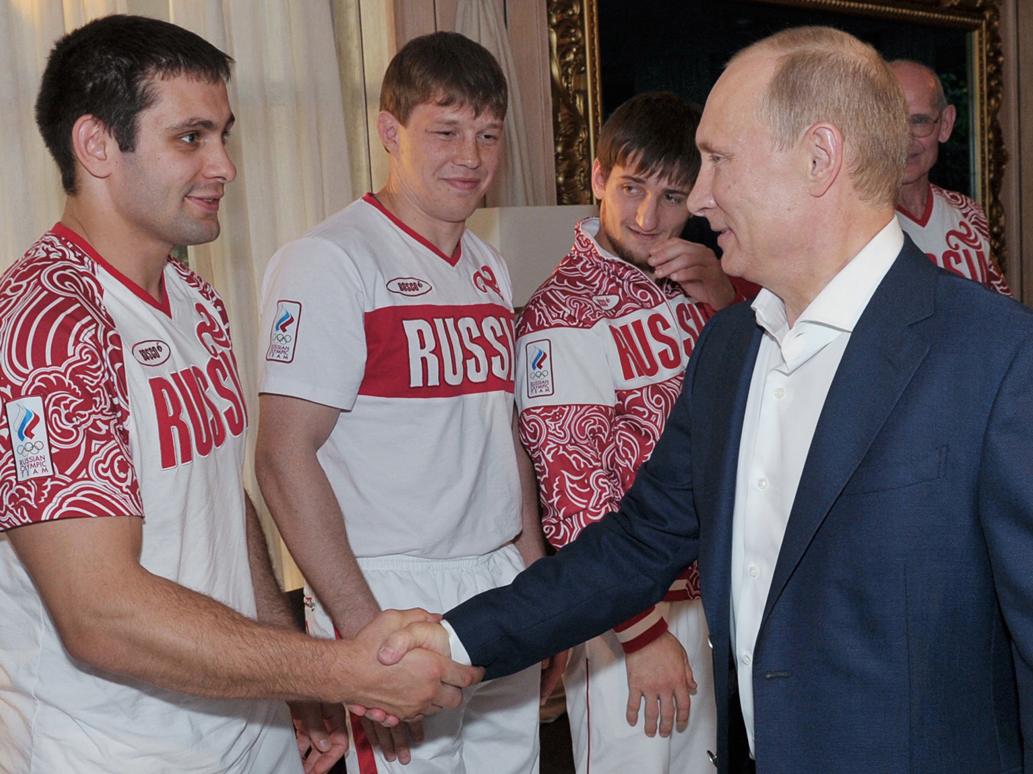 Putin congratulates Russian judokas on success at 2012