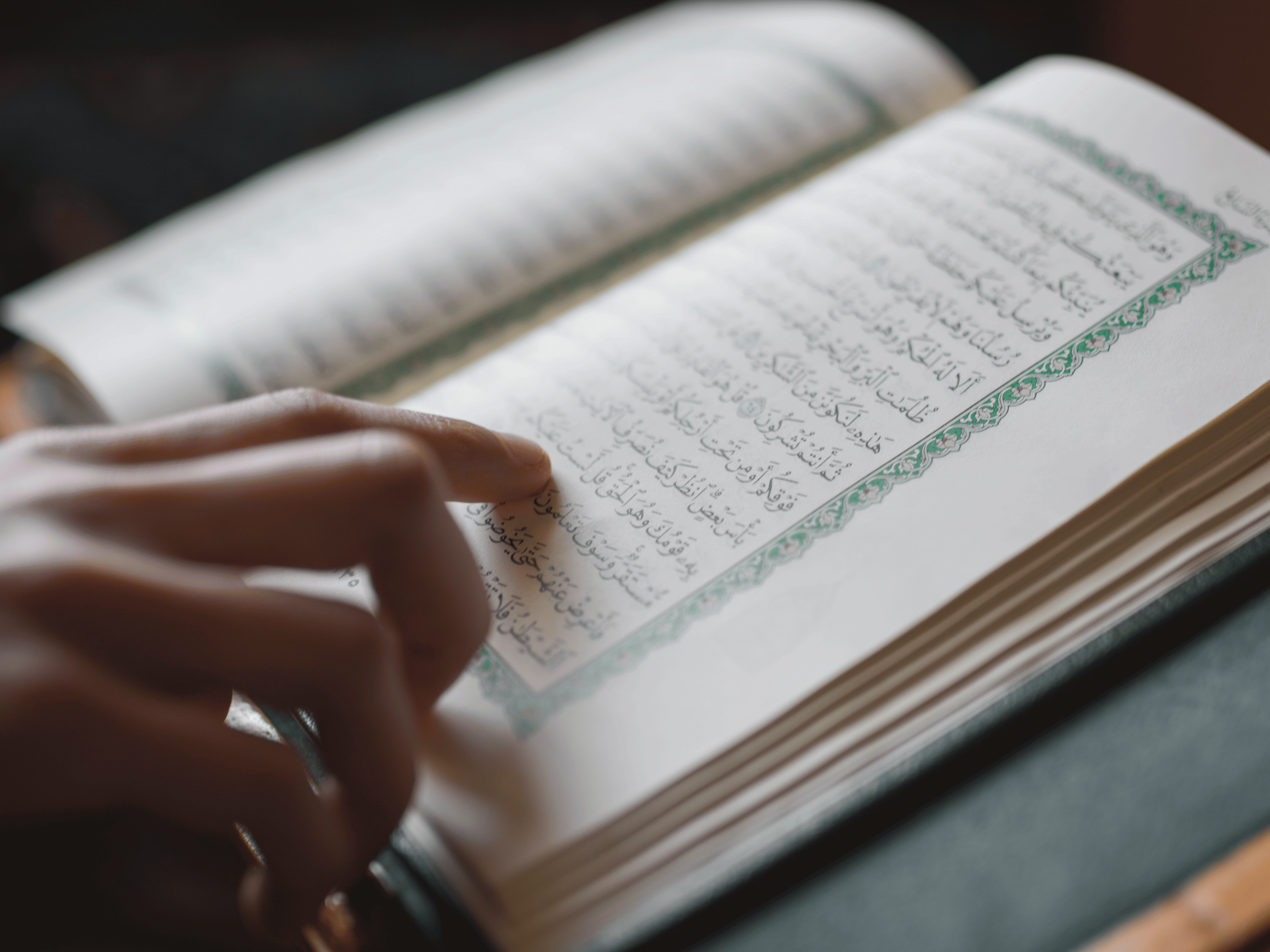 Perbedaan Dua Term Qur`ani: Fahsya` dan Munkar
