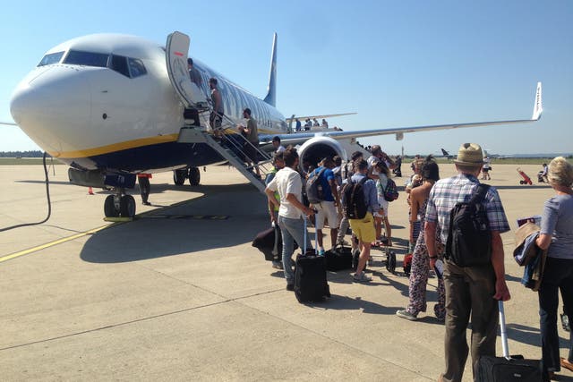 Ryanair says parents without pre-booked seats have caused problems on board