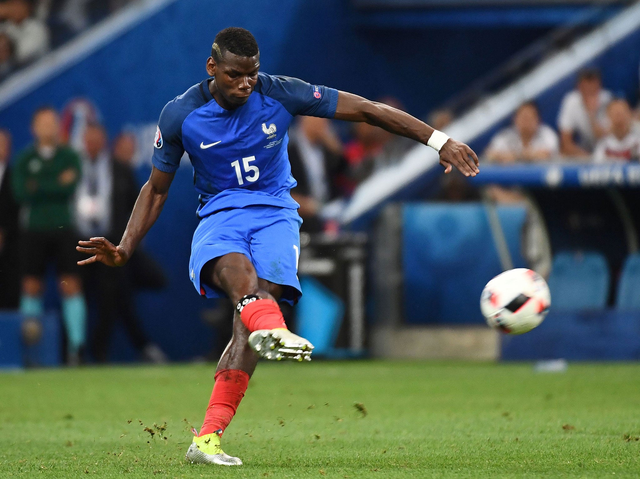 Paul Pogba on free-kick duty for France at Euro 2016