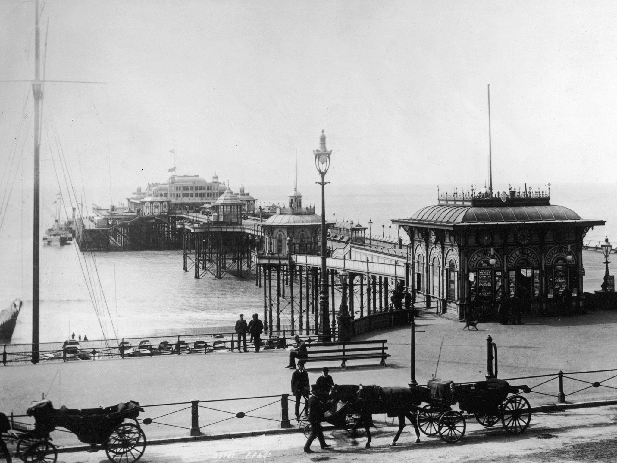 The West Pier in Brighton, Sussex, circa 1900.